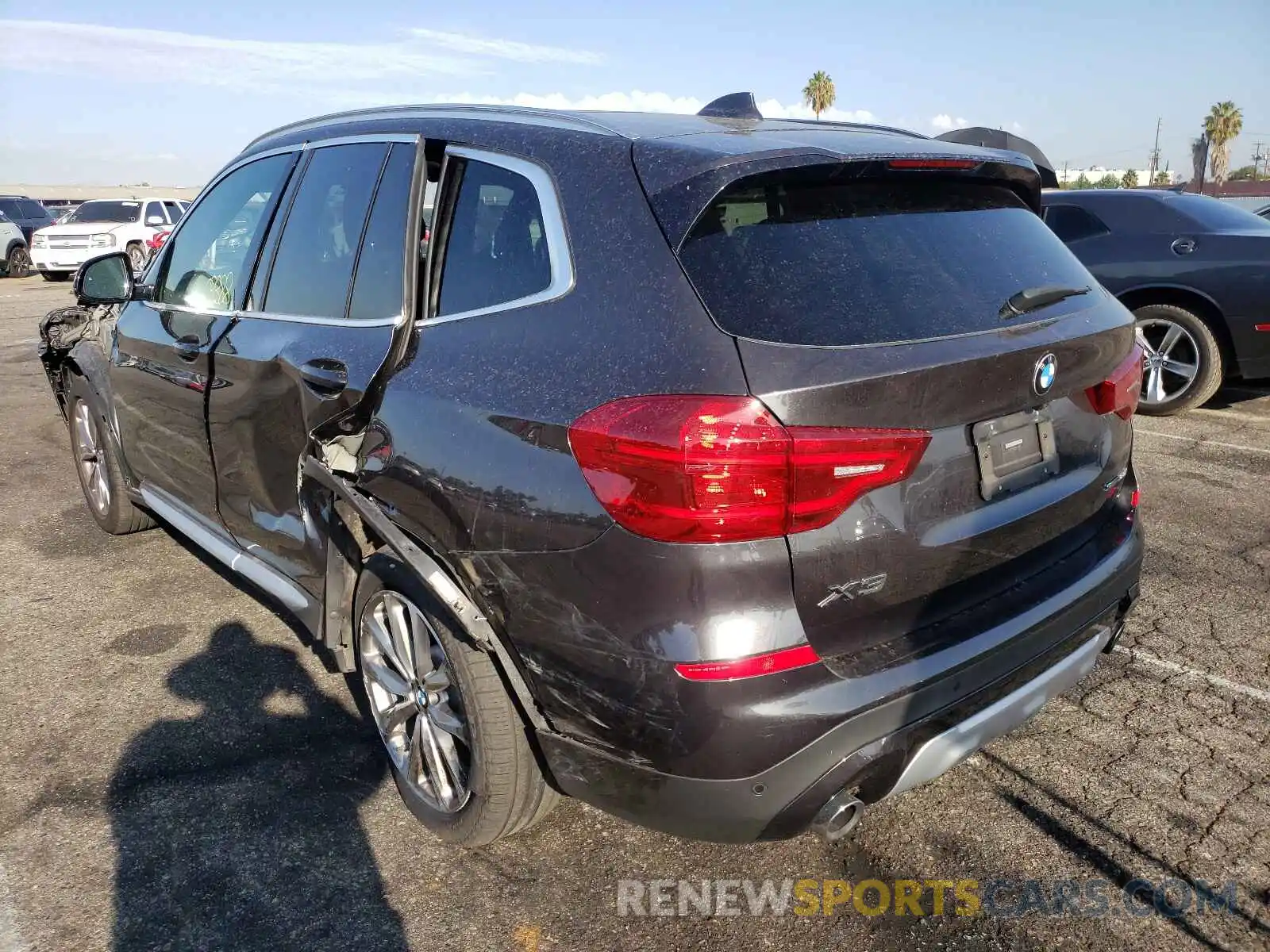 3 Photograph of a damaged car 5UXTR7C50KLF32452 BMW X3 2019