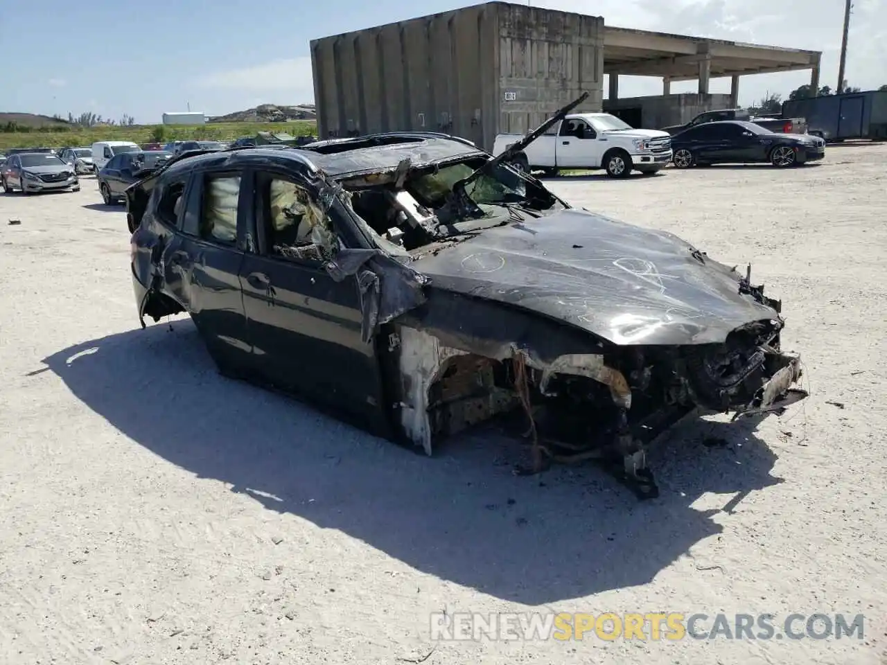 1 Photograph of a damaged car 5UXTR7C50KLF32614 BMW X3 2019