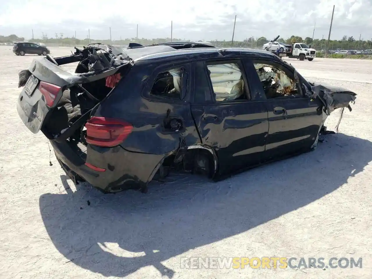 4 Photograph of a damaged car 5UXTR7C50KLF32614 BMW X3 2019