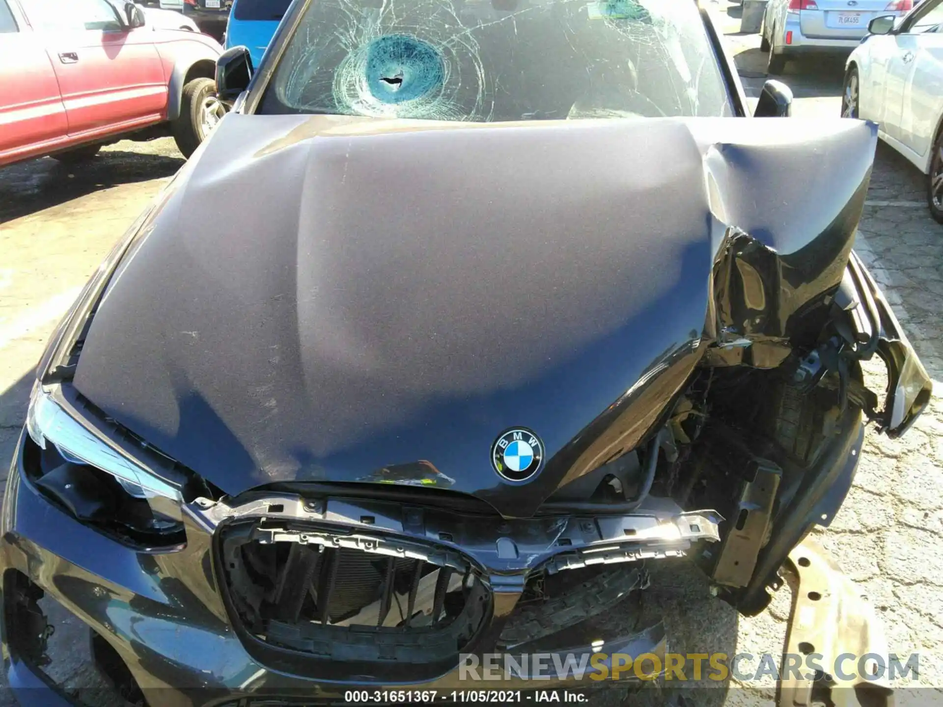 10 Photograph of a damaged car 5UXTR7C50KLF35688 BMW X3 2019