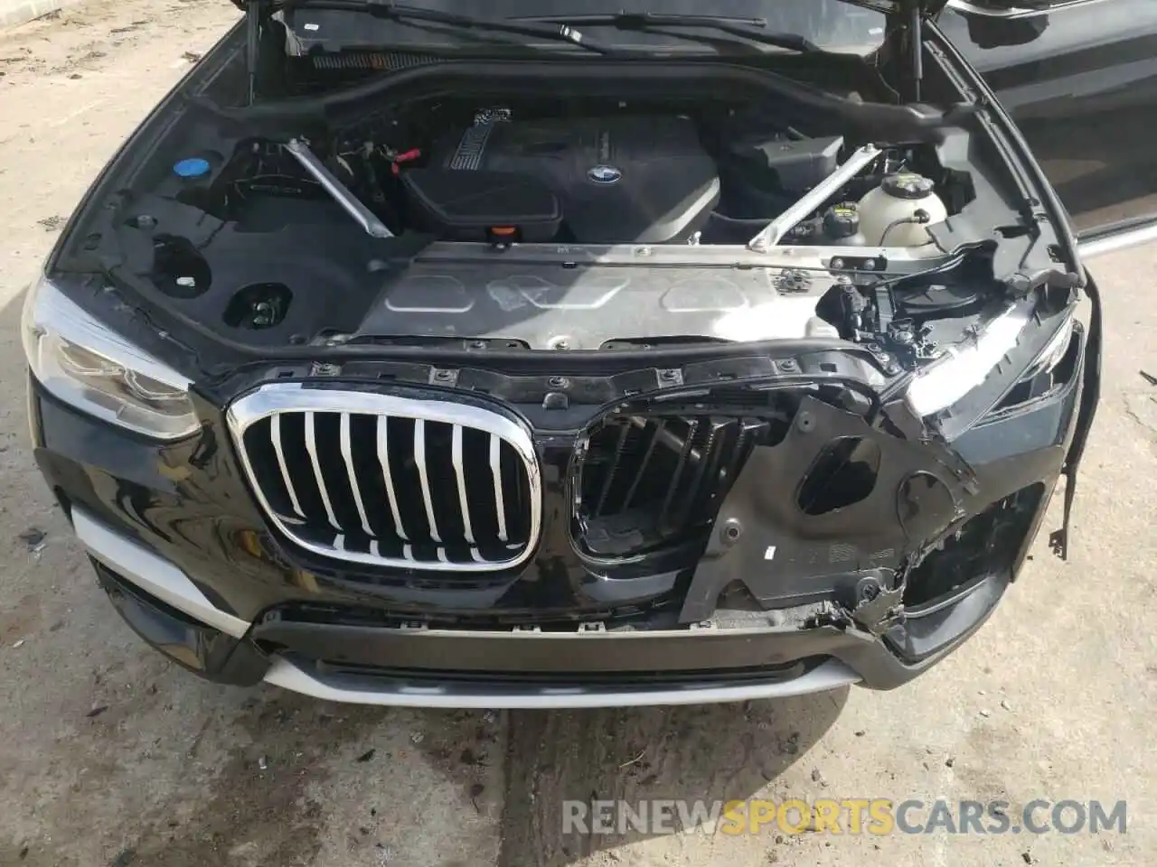 7 Photograph of a damaged car 5UXTR7C50KLR39720 BMW X3 2019