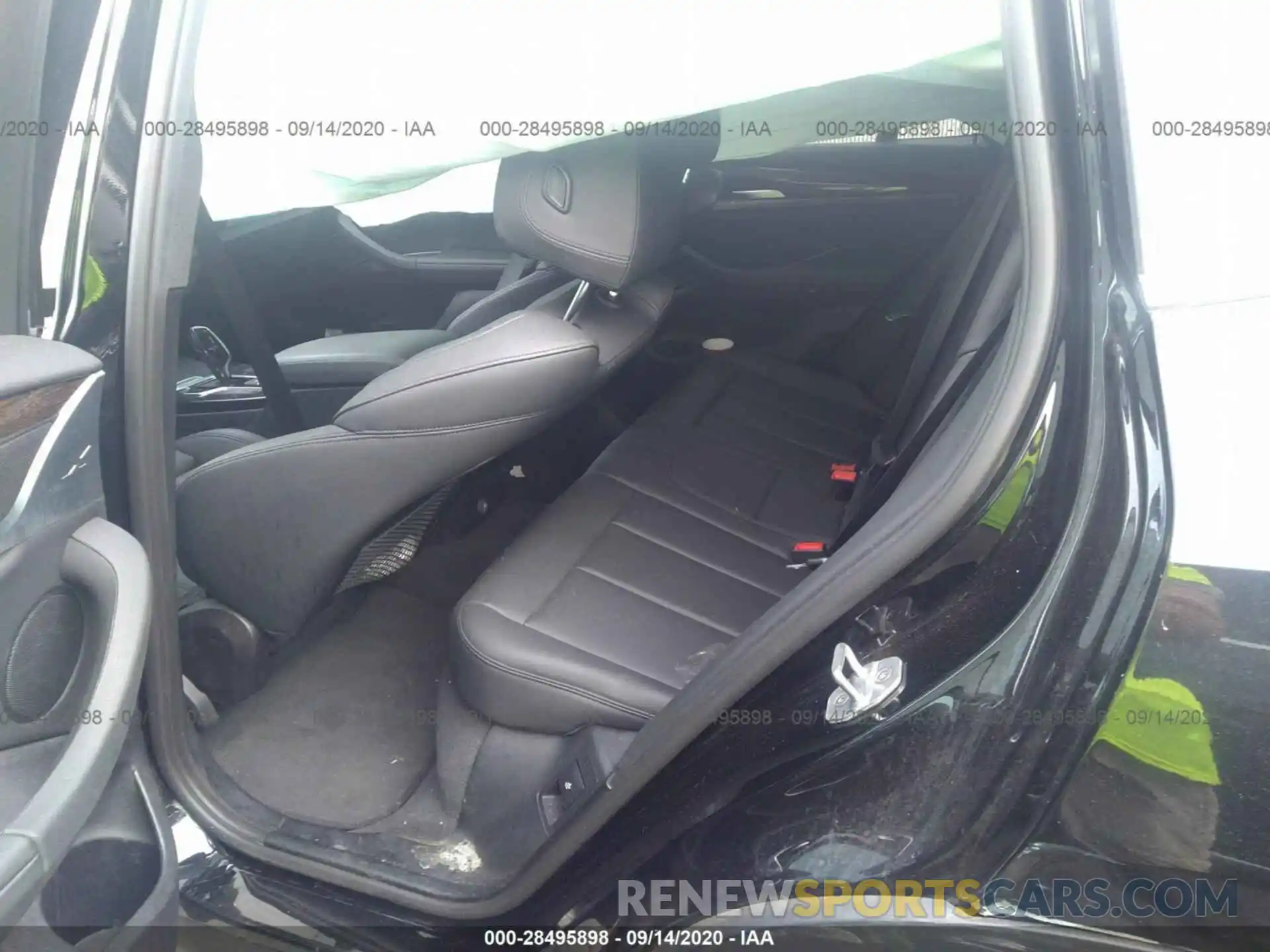 8 Photograph of a damaged car 5UXTR7C50KLR44349 BMW X3 2019