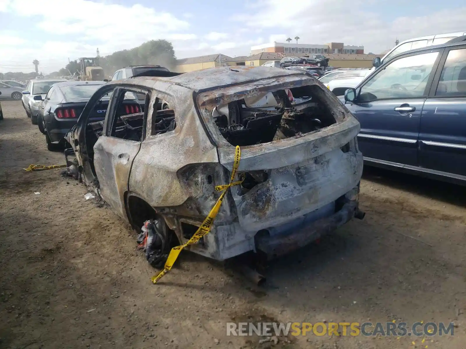 3 Photograph of a damaged car 5UXTR7C50KLR52368 BMW X3 2019