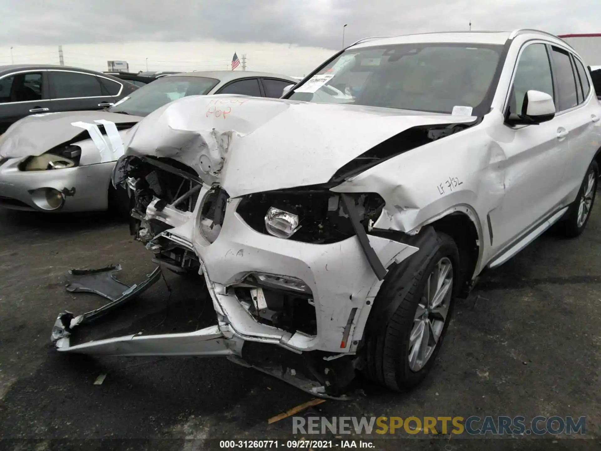 6 Photograph of a damaged car 5UXTR7C51KLE98120 BMW X3 2019