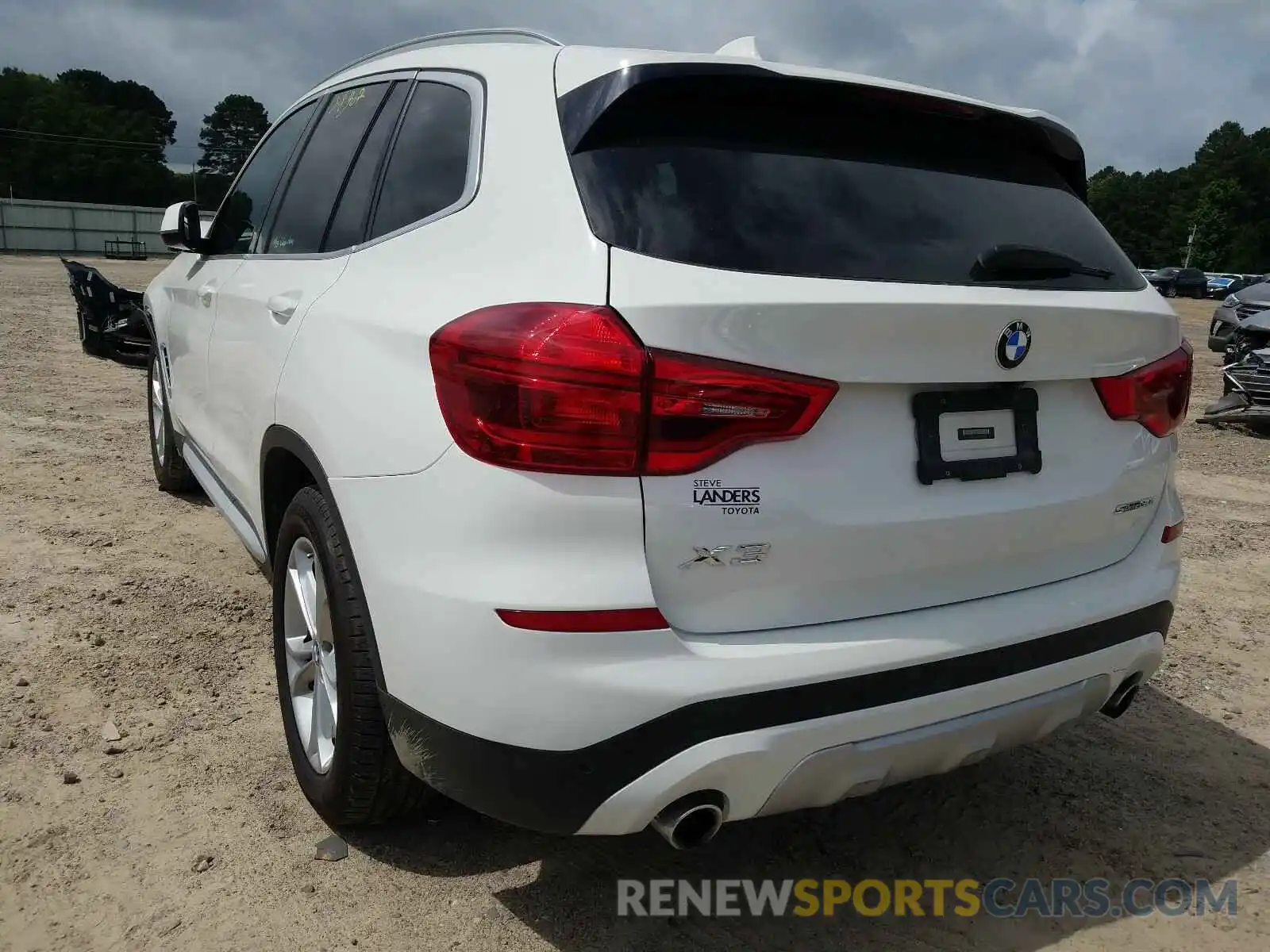 3 Photograph of a damaged car 5UXTR7C51KLF25008 BMW X3 2019