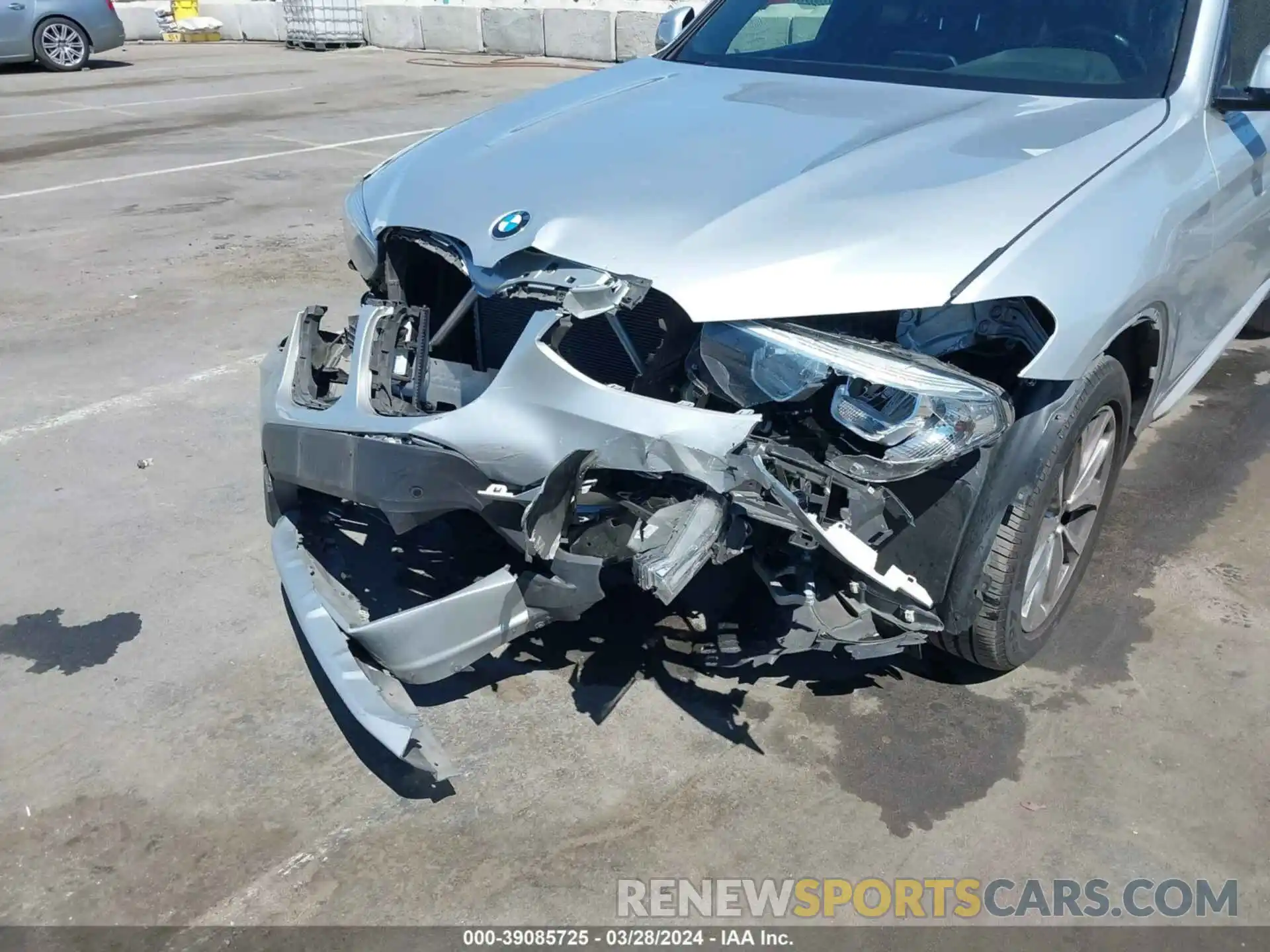 6 Photograph of a damaged car 5UXTR7C51KLF27471 BMW X3 2019