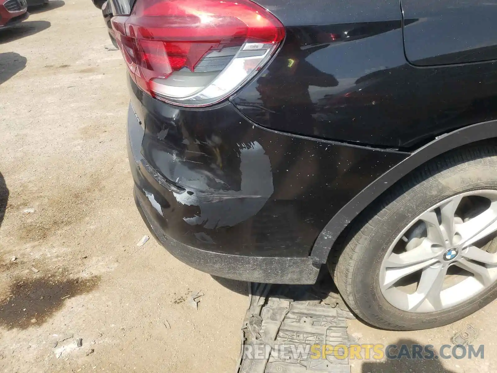 10 Photograph of a damaged car 5UXTR7C51KLF34355 BMW X3 2019