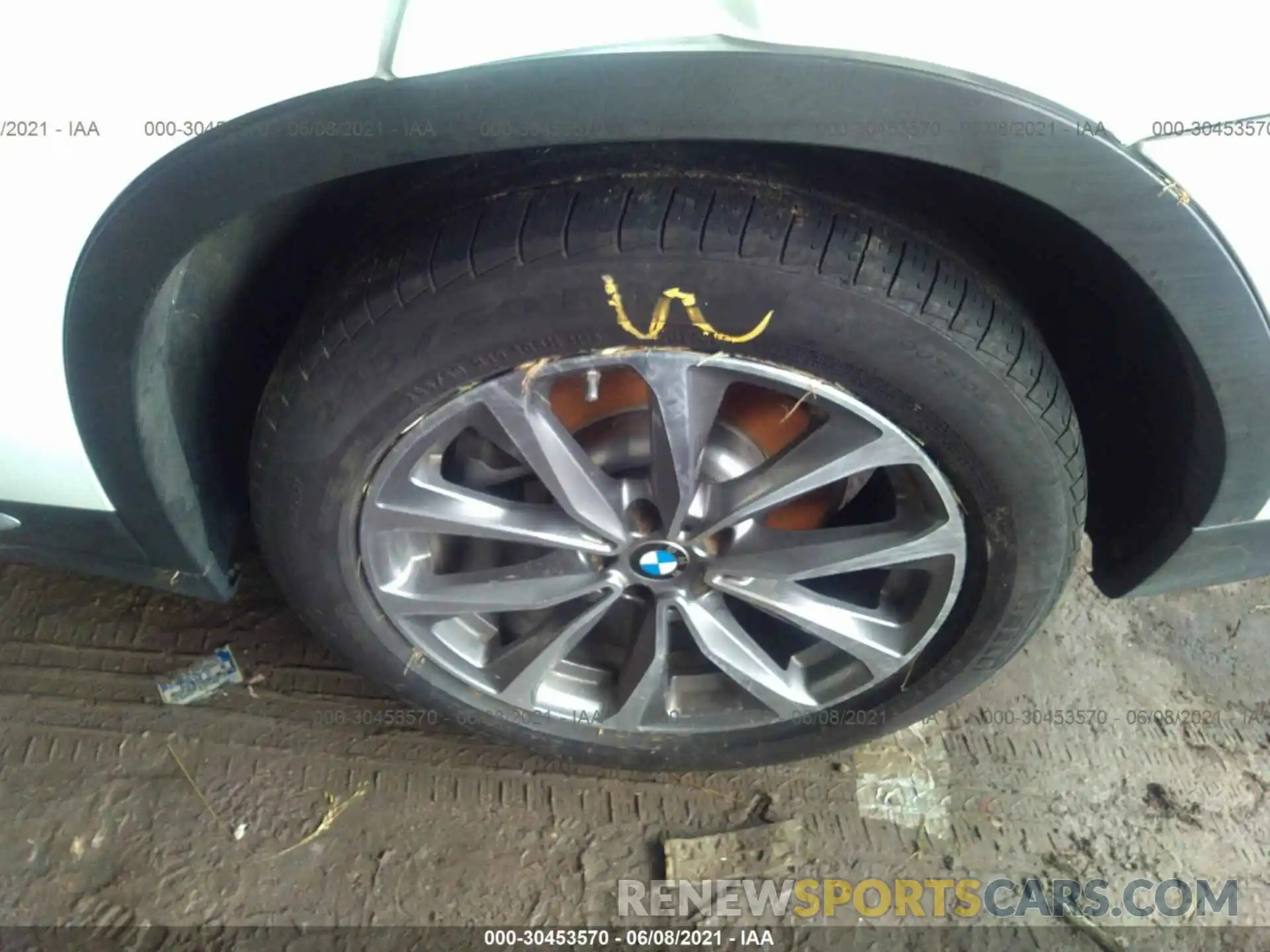12 Фотография поврежденного автомобиля 5UXTR7C51KLF36882 BMW X3 2019