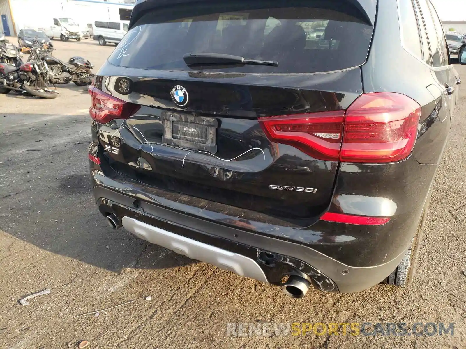 9 Photograph of a damaged car 5UXTR7C51KLR39516 BMW X3 2019