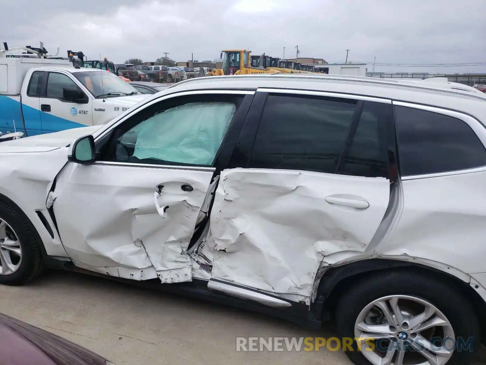 9 Photograph of a damaged car 5UXTR7C51KLR43825 BMW X3 2019