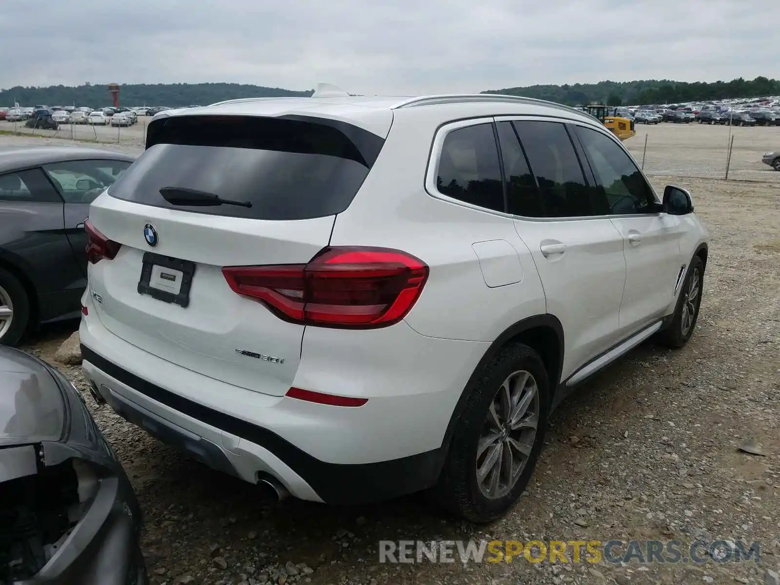 4 Фотография поврежденного автомобиля 5UXTR7C51KLR45137 BMW X3 2019