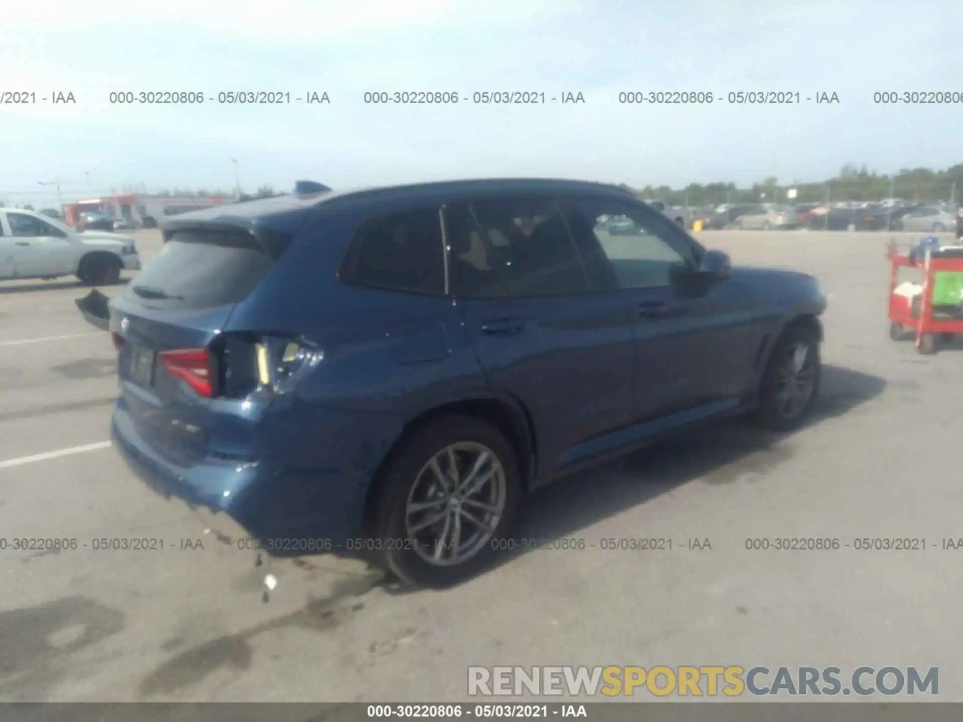 4 Photograph of a damaged car 5UXTR7C51KLR50998 BMW X3 2019