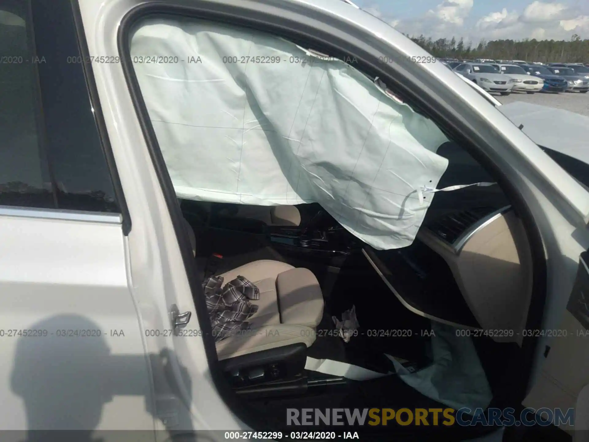 5 Photograph of a damaged car 5UXTR7C51KLR52914 BMW X3 2019