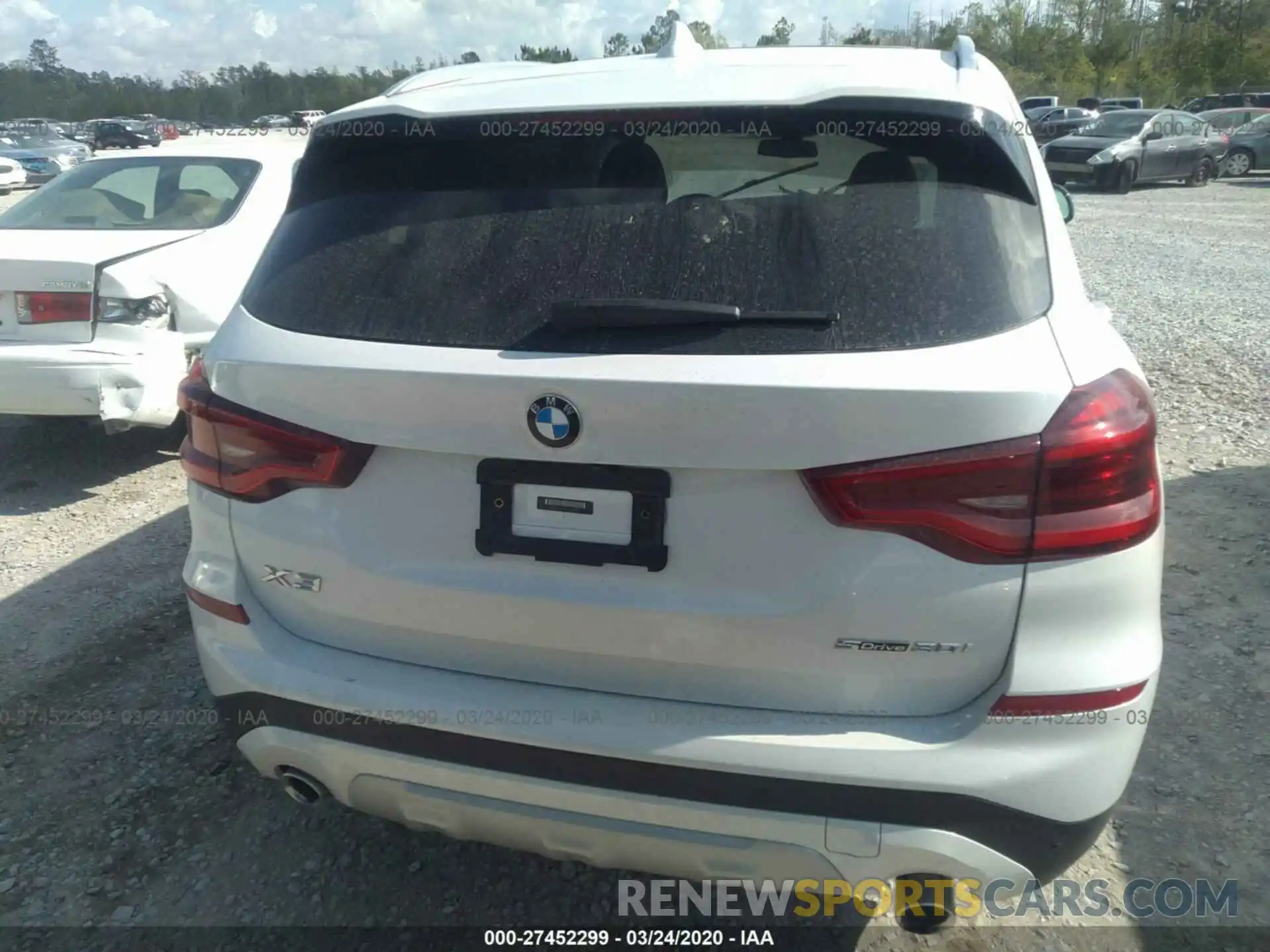 8 Photograph of a damaged car 5UXTR7C51KLR52914 BMW X3 2019