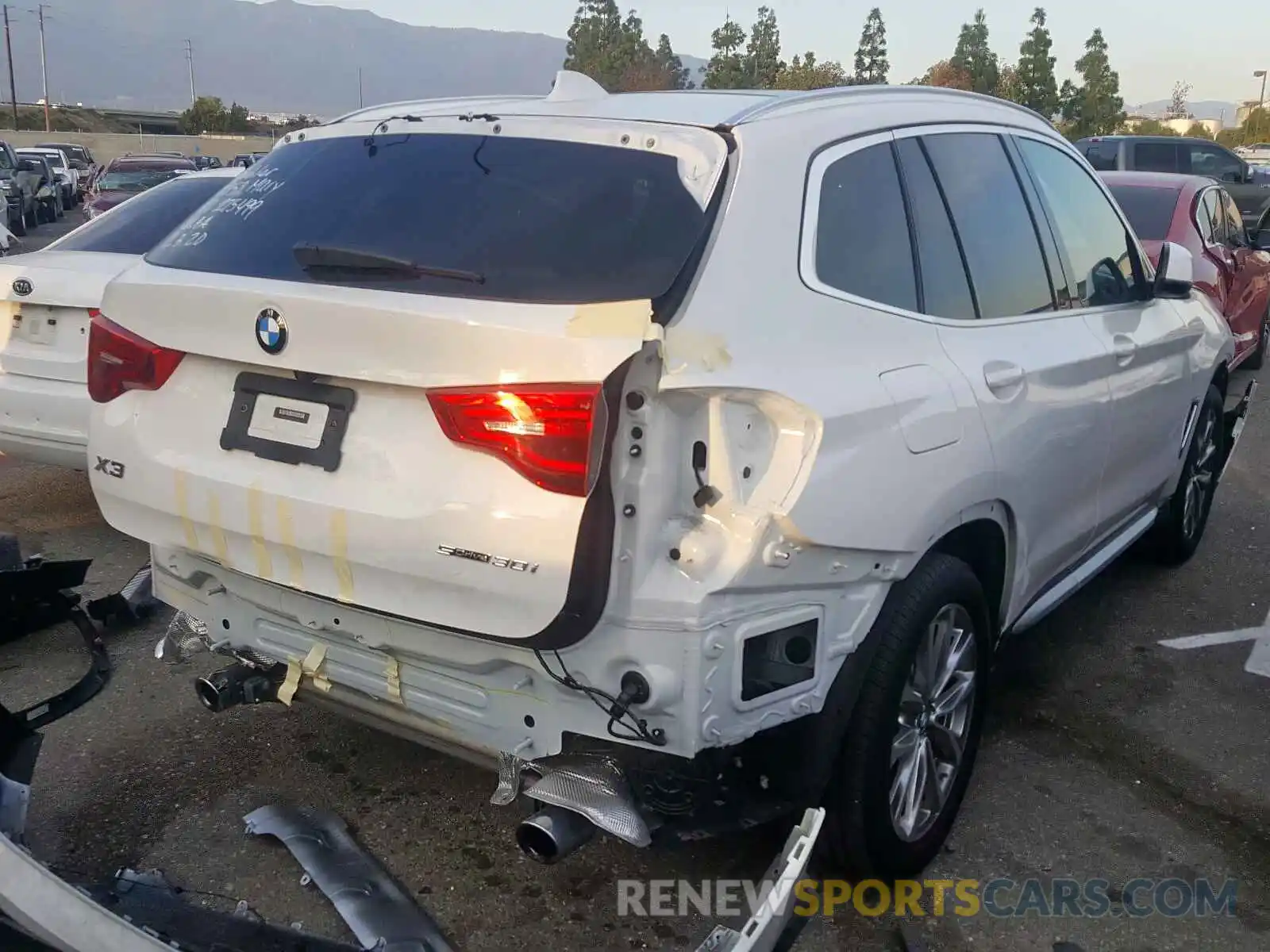 4 Фотография поврежденного автомобиля 5UXTR7C51KLR53545 BMW X3 2019