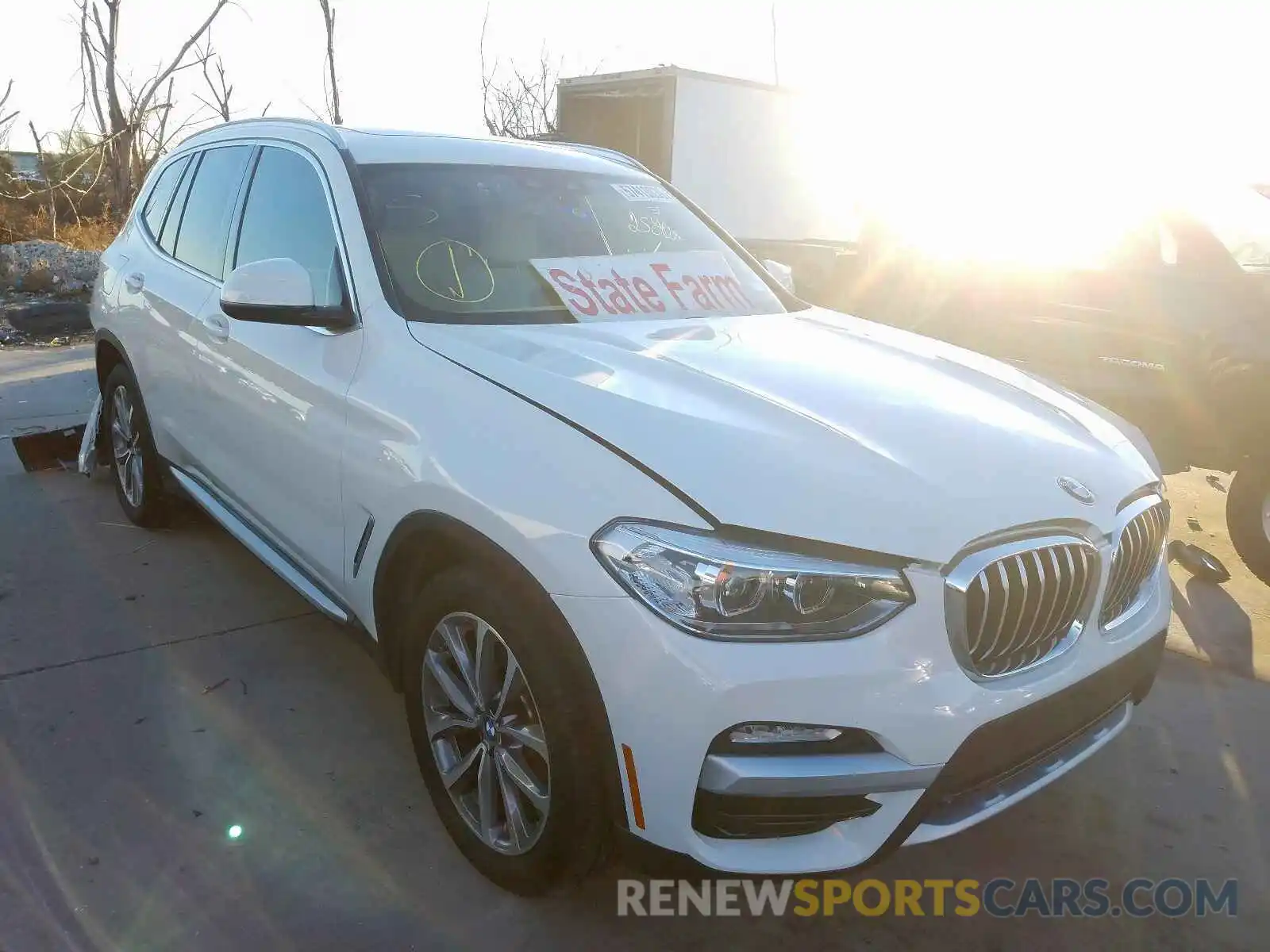 1 Фотография поврежденного автомобиля 5UXTR7C52KLE88728 BMW X3 2019