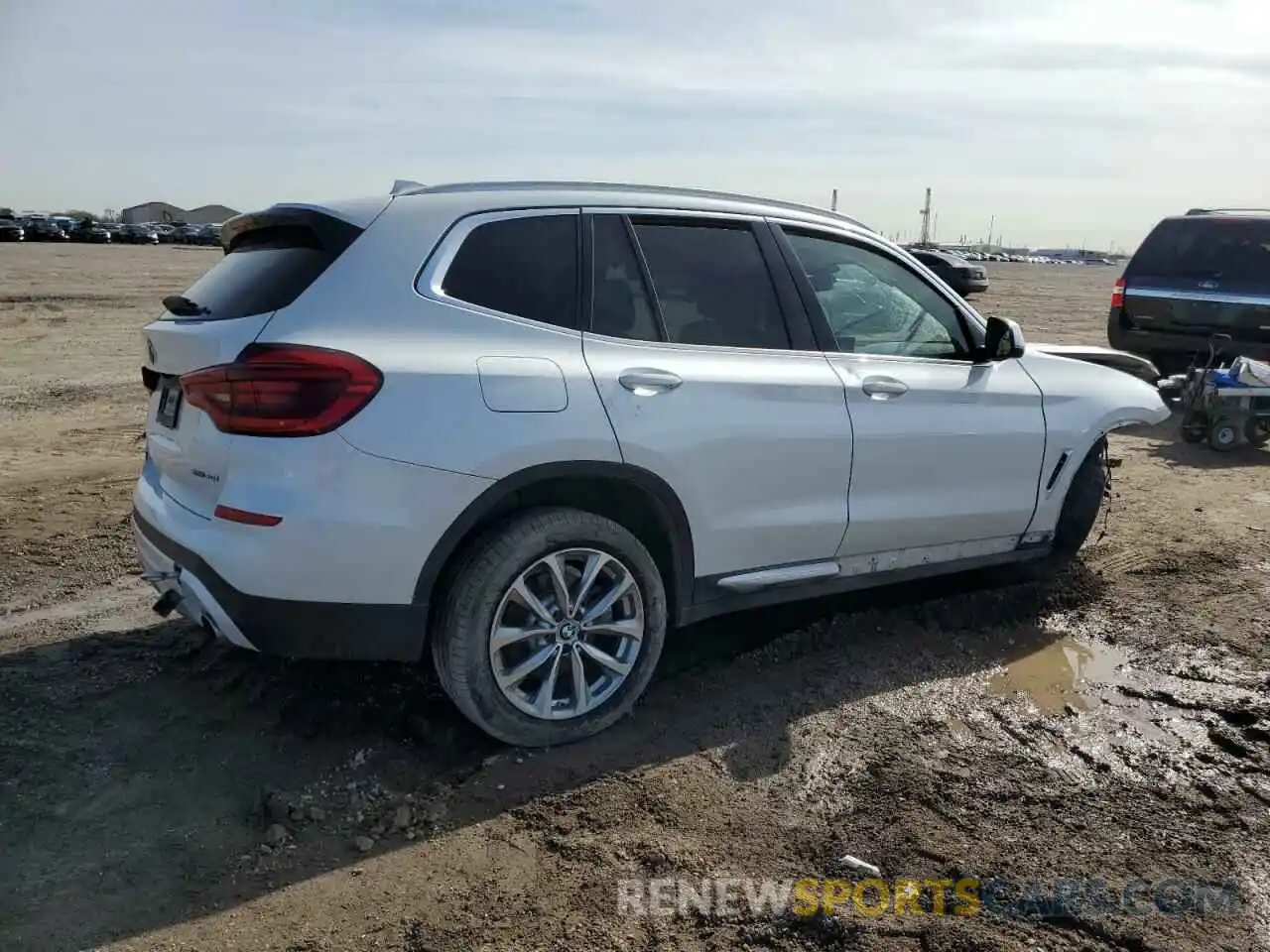 3 Photograph of a damaged car 5UXTR7C52KLE94299 BMW X3 2019