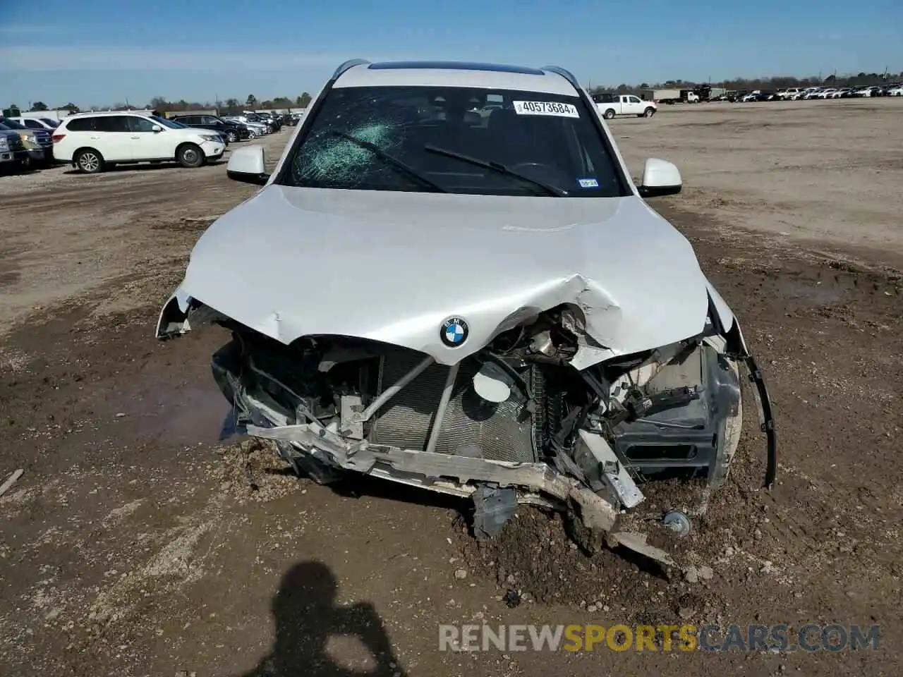 5 Photograph of a damaged car 5UXTR7C52KLE94299 BMW X3 2019