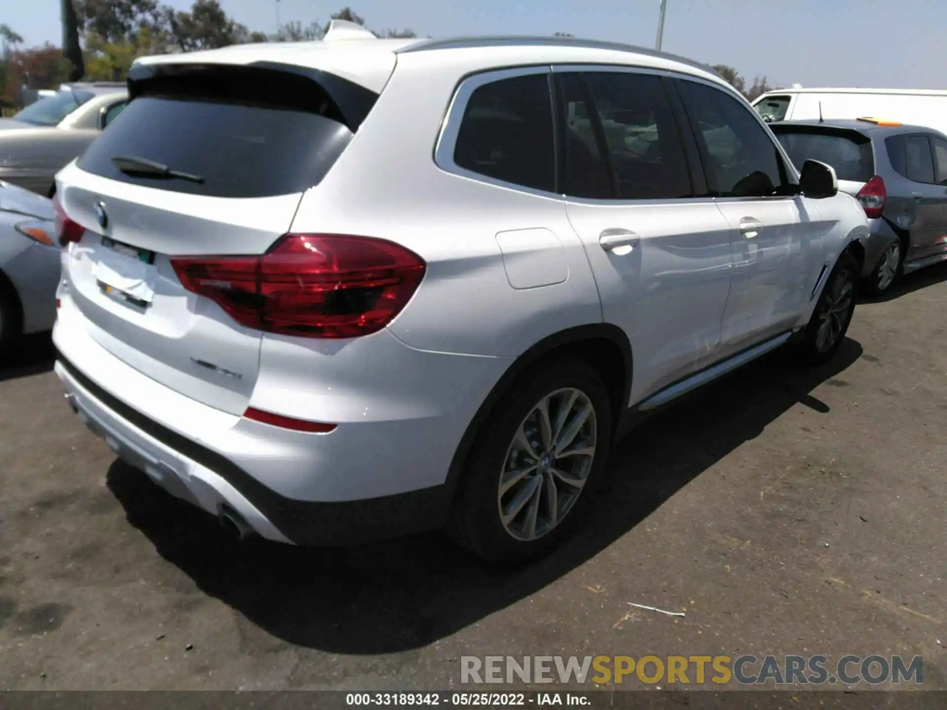 4 Photograph of a damaged car 5UXTR7C52KLE96635 BMW X3 2019