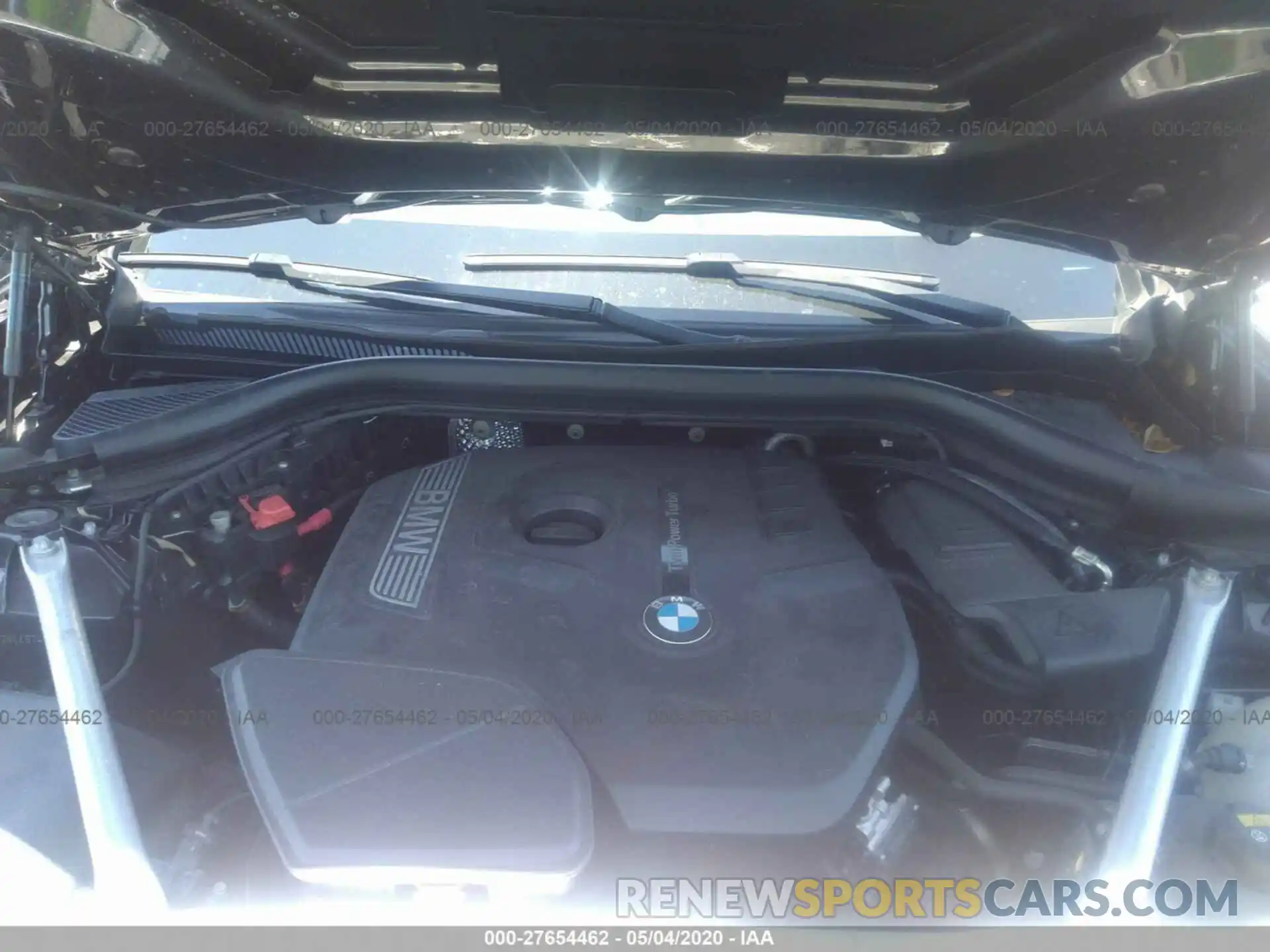 10 Photograph of a damaged car 5UXTR7C52KLE97414 BMW X3 2019