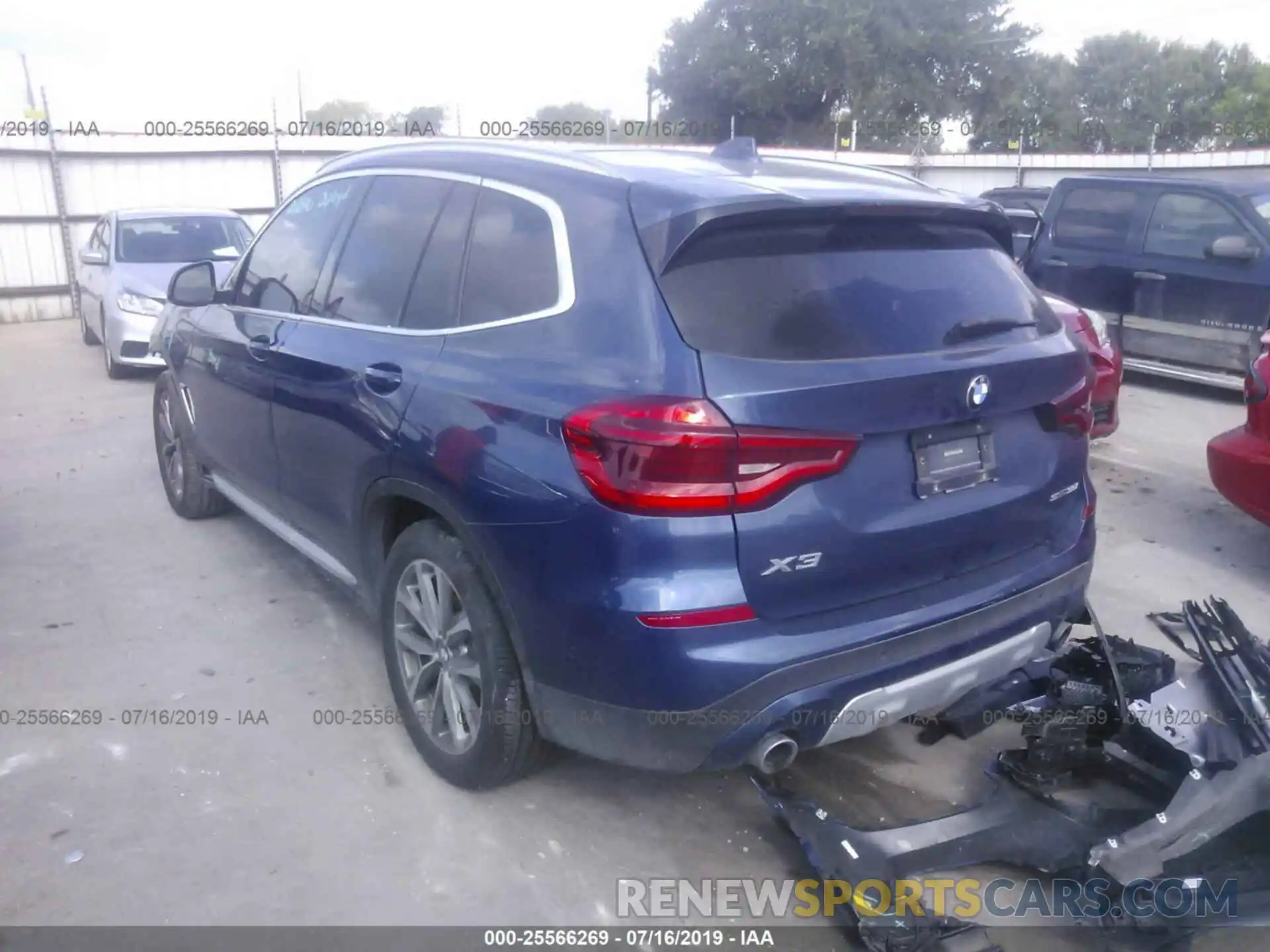 3 Photograph of a damaged car 5UXTR7C52KLE97493 BMW X3 2019