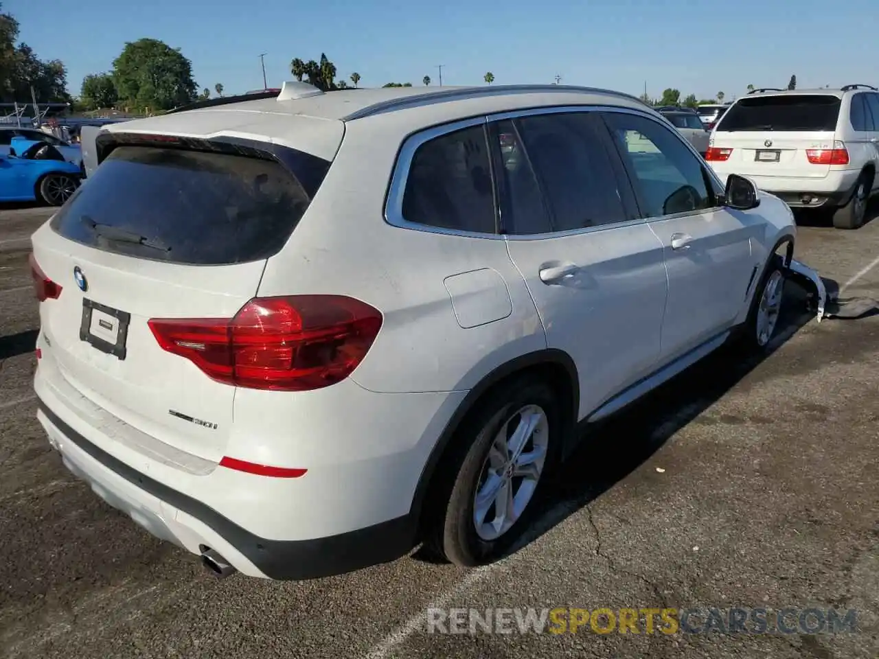 4 Photograph of a damaged car 5UXTR7C52KLE98109 BMW X3 2019