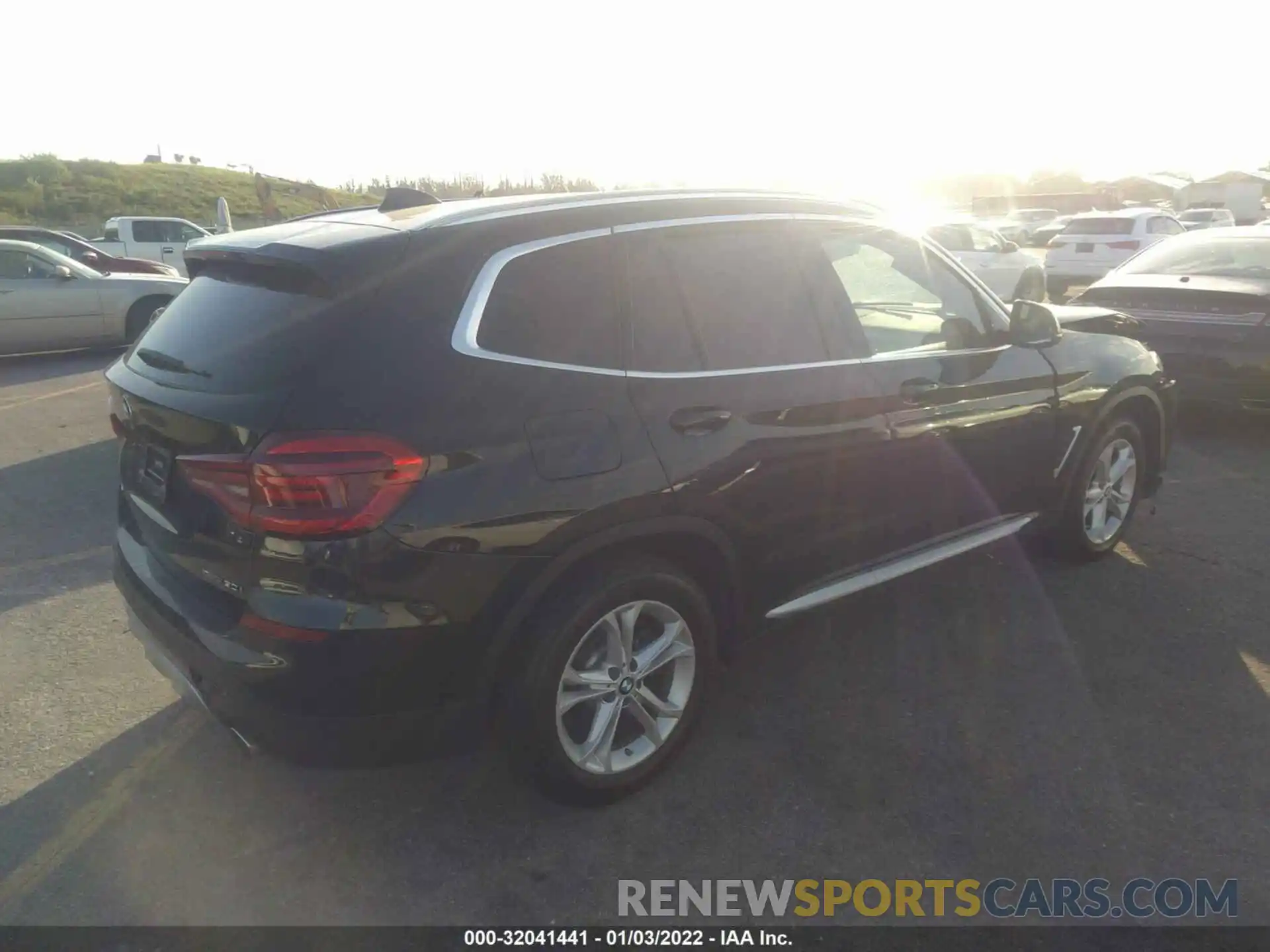 4 Фотография поврежденного автомобиля 5UXTR7C52KLF23624 BMW X3 2019