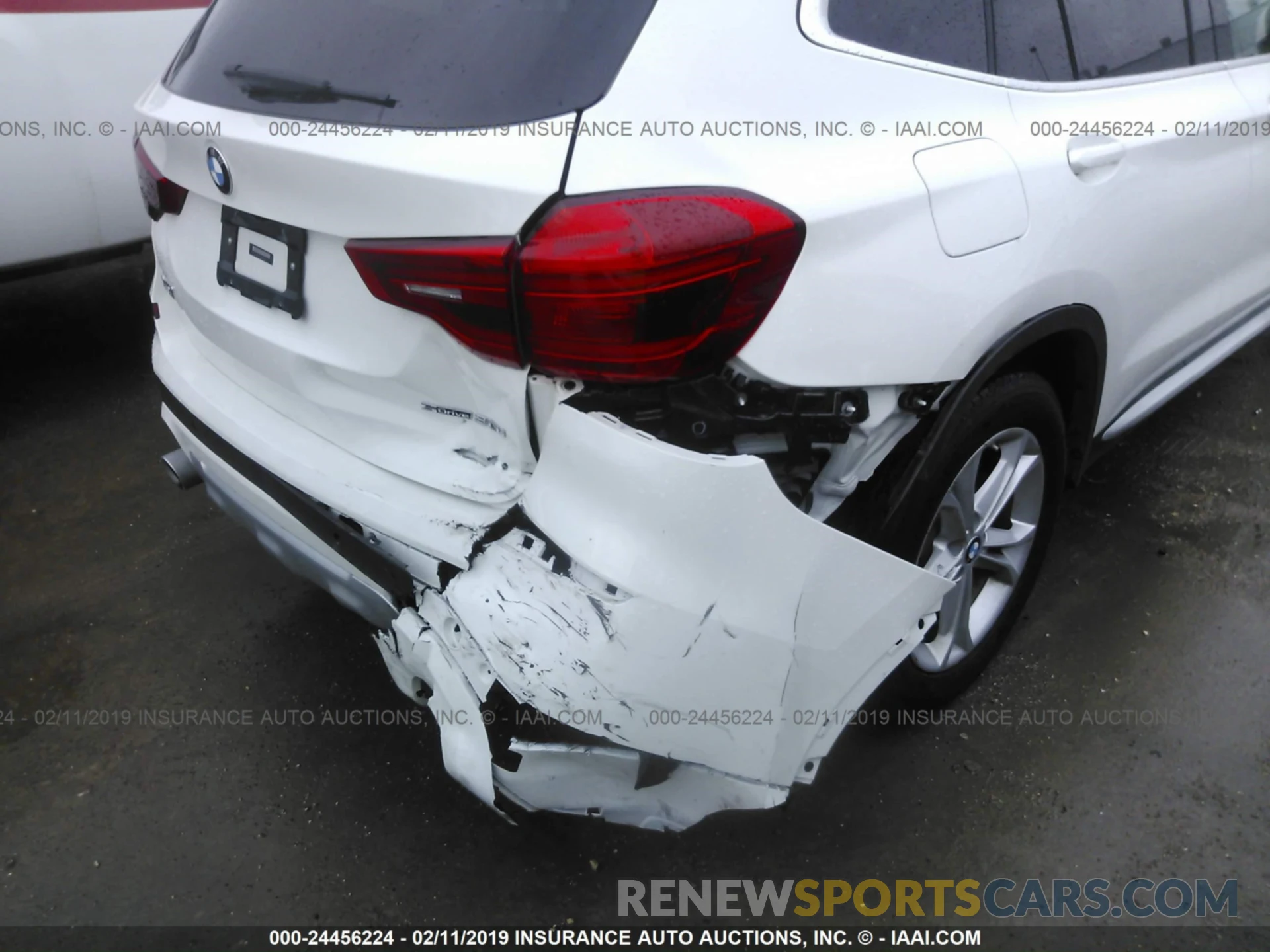 6 Photograph of a damaged car 5UXTR7C52KLF25020 BMW X3 2019