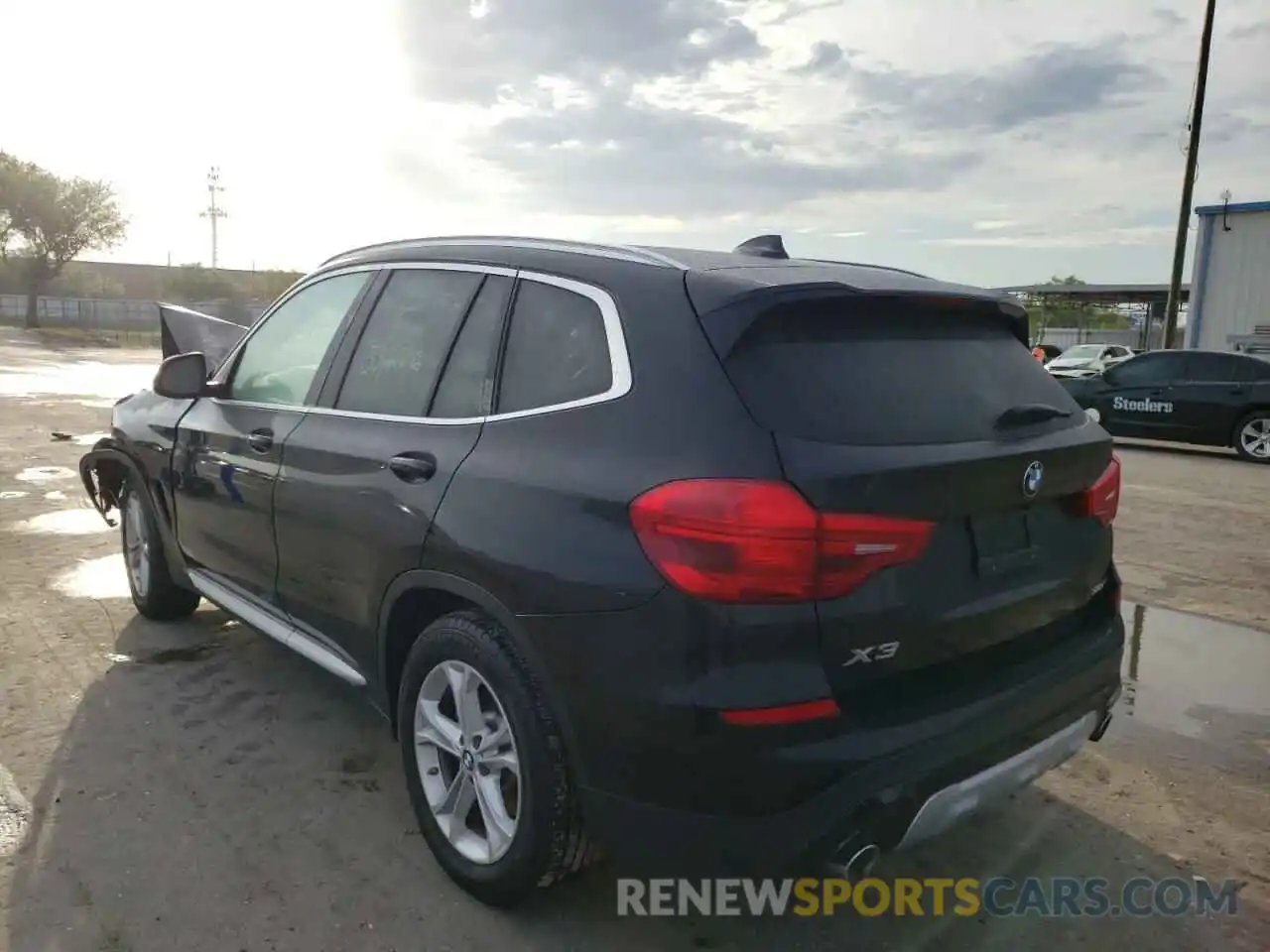 3 Photograph of a damaged car 5UXTR7C52KLF27818 BMW X3 2019