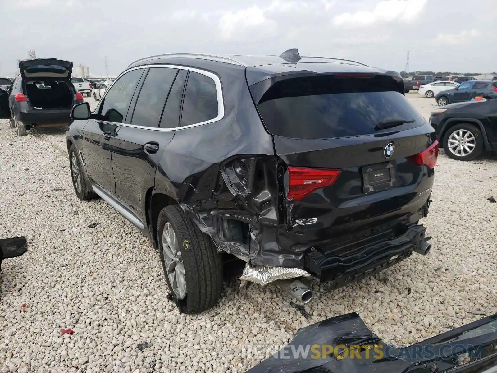 3 Photograph of a damaged car 5UXTR7C52KLF32291 BMW X3 2019