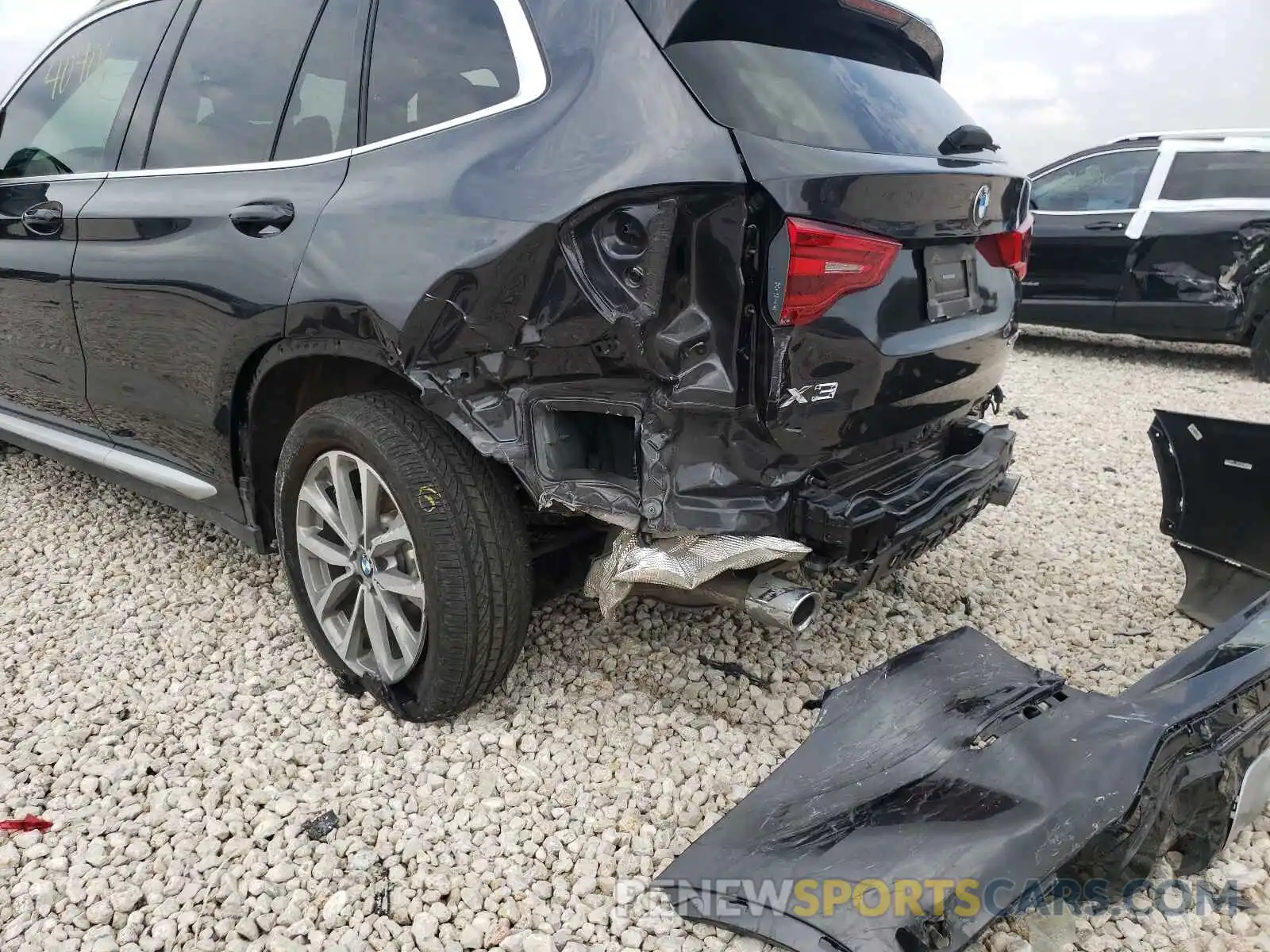 9 Photograph of a damaged car 5UXTR7C52KLF32291 BMW X3 2019