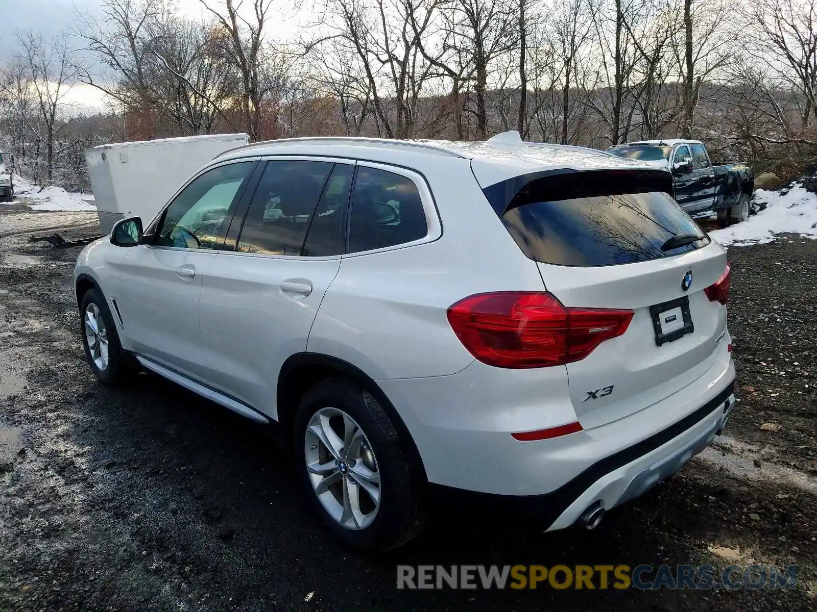 3 Photograph of a damaged car 5UXTR7C52KLF37443 BMW X3 2019