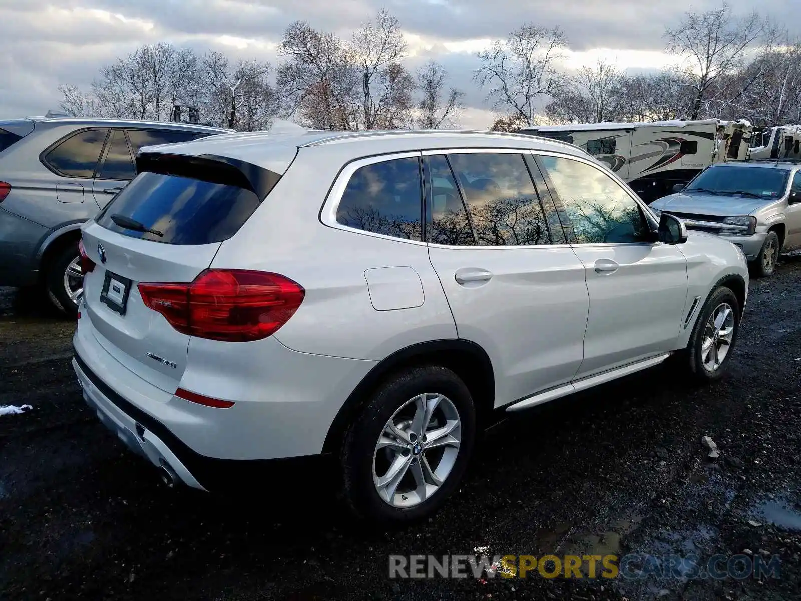 4 Фотография поврежденного автомобиля 5UXTR7C52KLF37443 BMW X3 2019