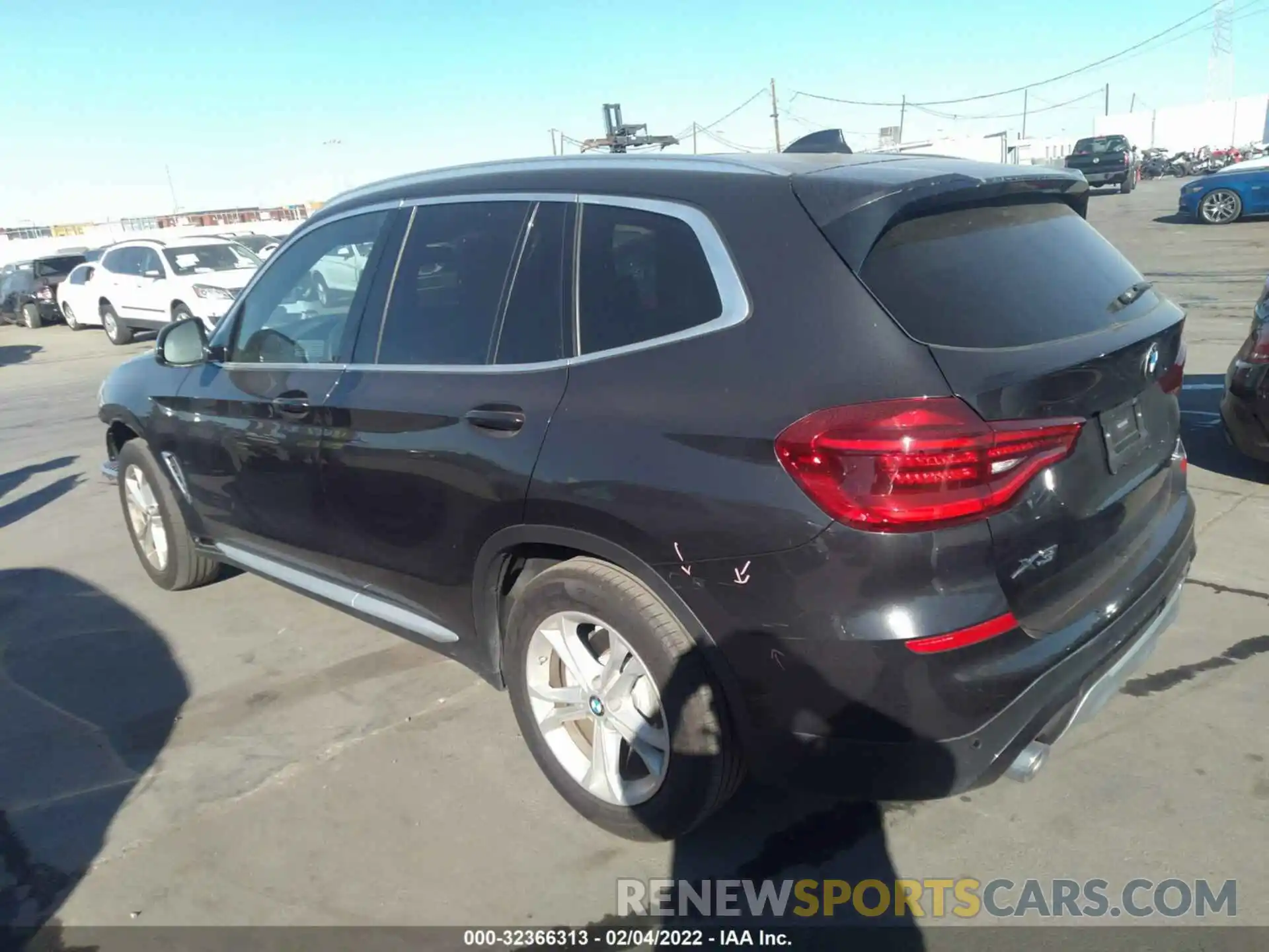 3 Photograph of a damaged car 5UXTR7C52KLR47074 BMW X3 2019