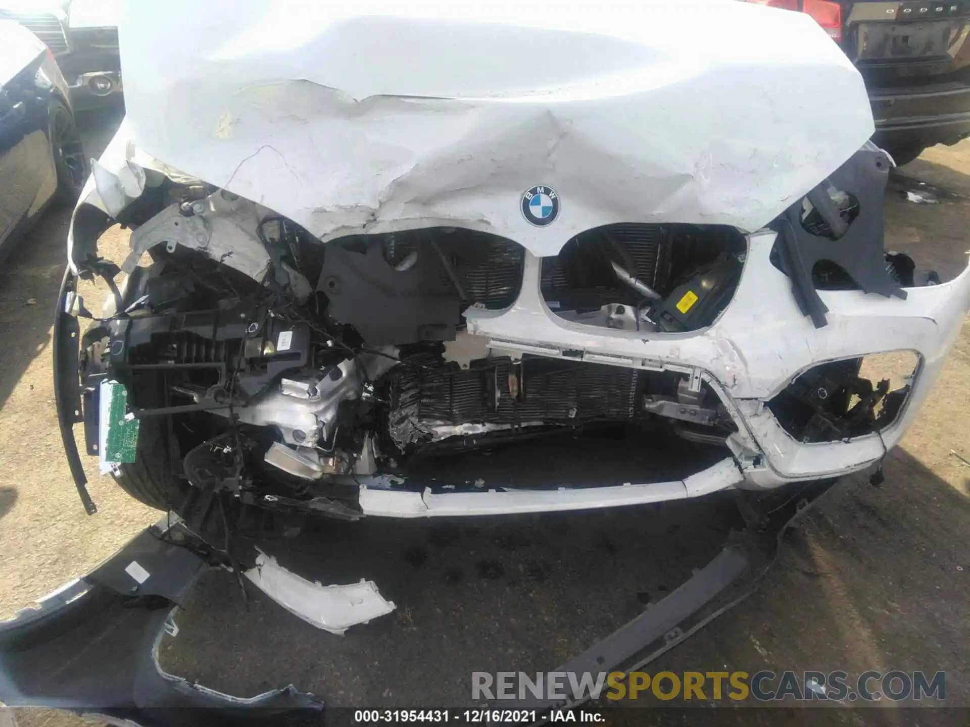 6 Photograph of a damaged car 5UXTR7C52KLR47432 BMW X3 2019