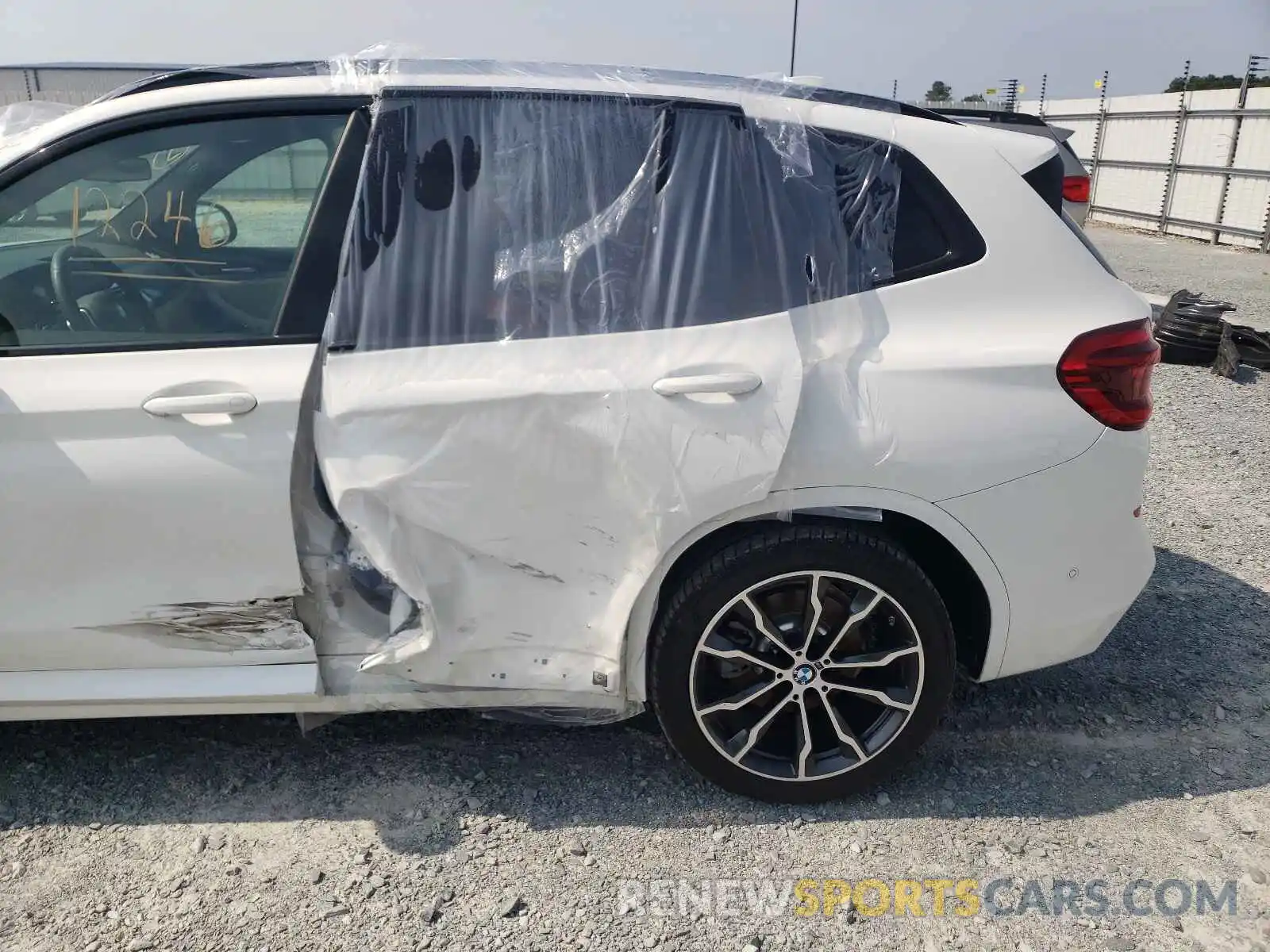 9 Photograph of a damaged car 5UXTR7C52KLR50587 BMW X3 2019