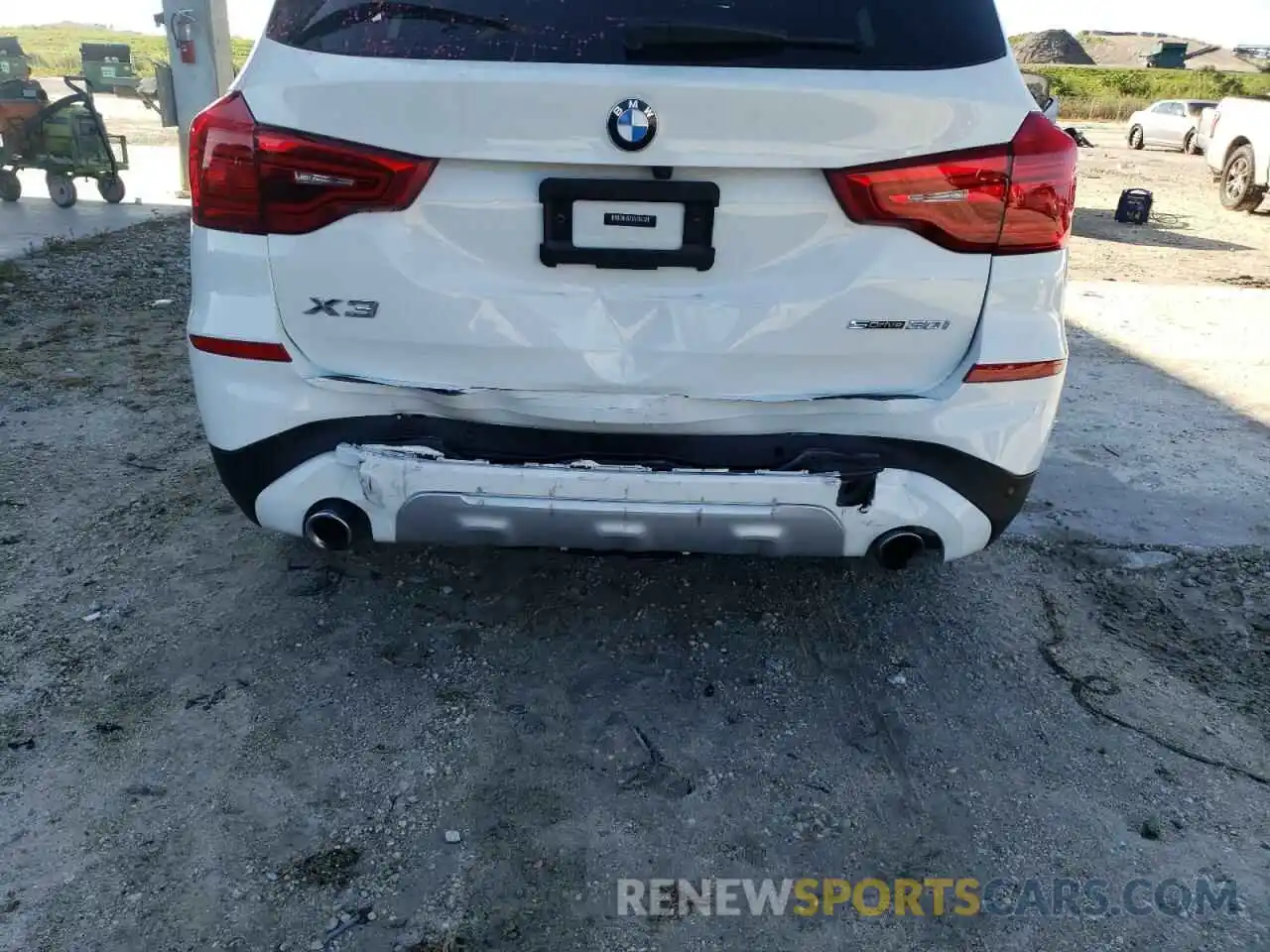 9 Photograph of a damaged car 5UXTR7C52KLR51853 BMW X3 2019