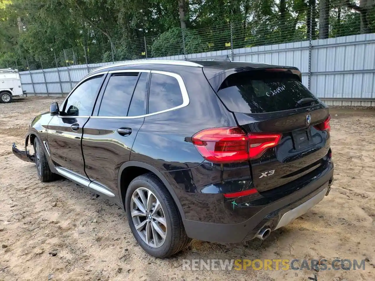 3 Photograph of a damaged car 5UXTR7C53KLE98426 BMW X3 2019