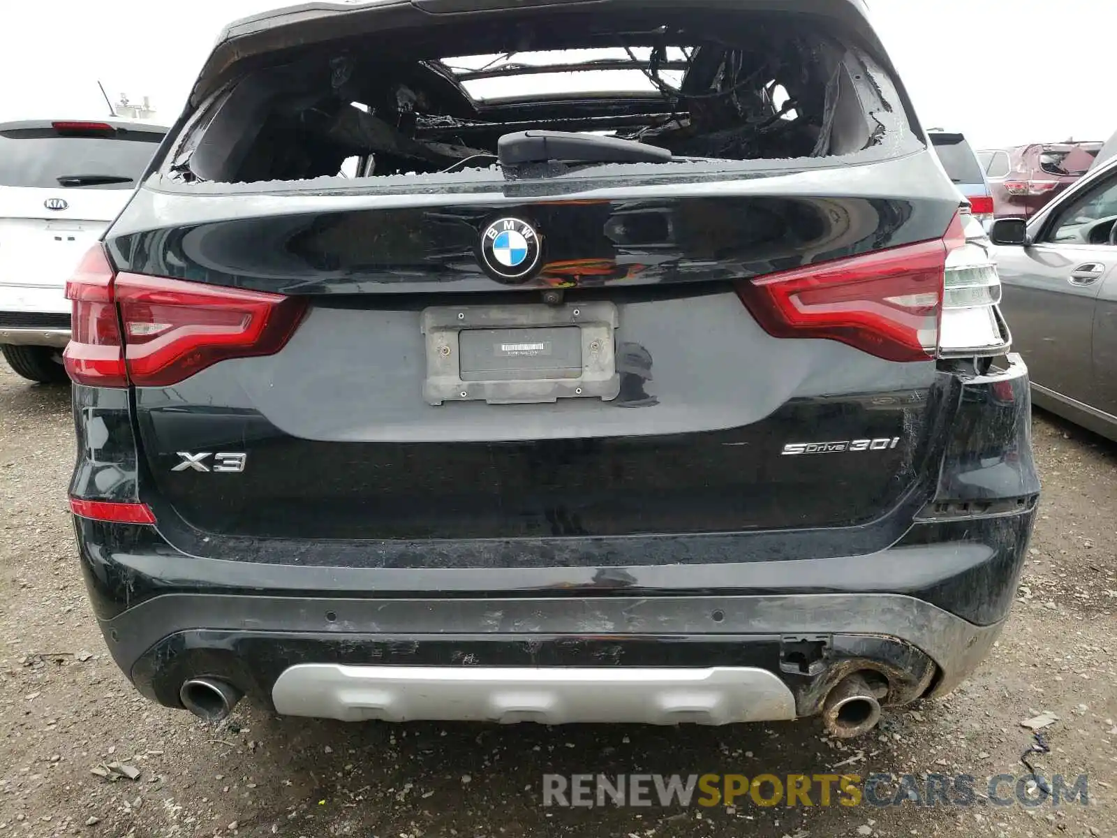 10 Photograph of a damaged car 5UXTR7C53KLF23406 BMW X3 2019