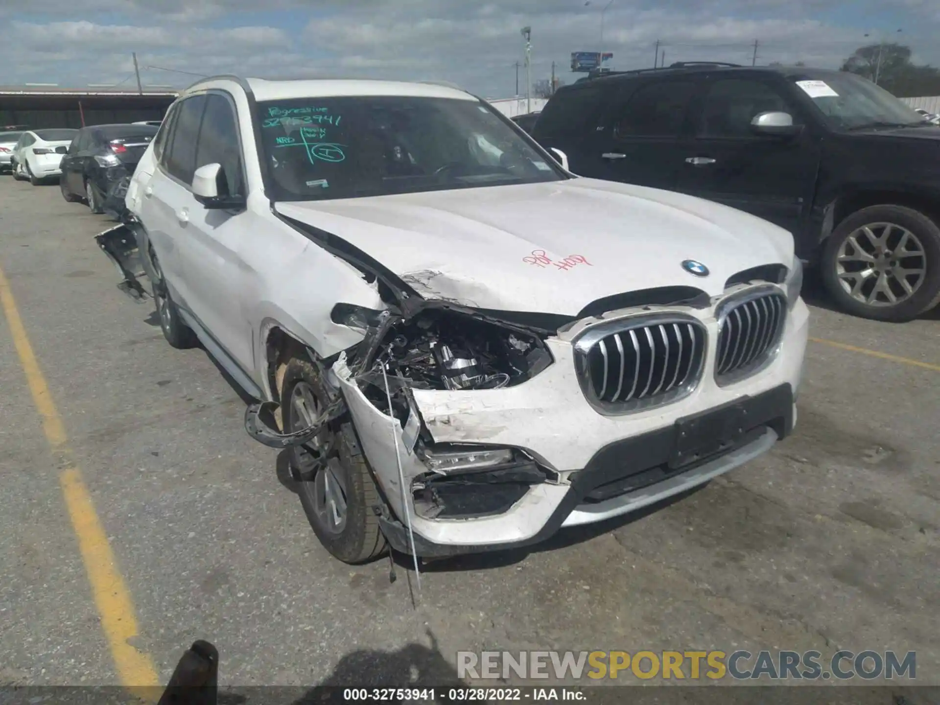 1 Photograph of a damaged car 5UXTR7C53KLF33319 BMW X3 2019