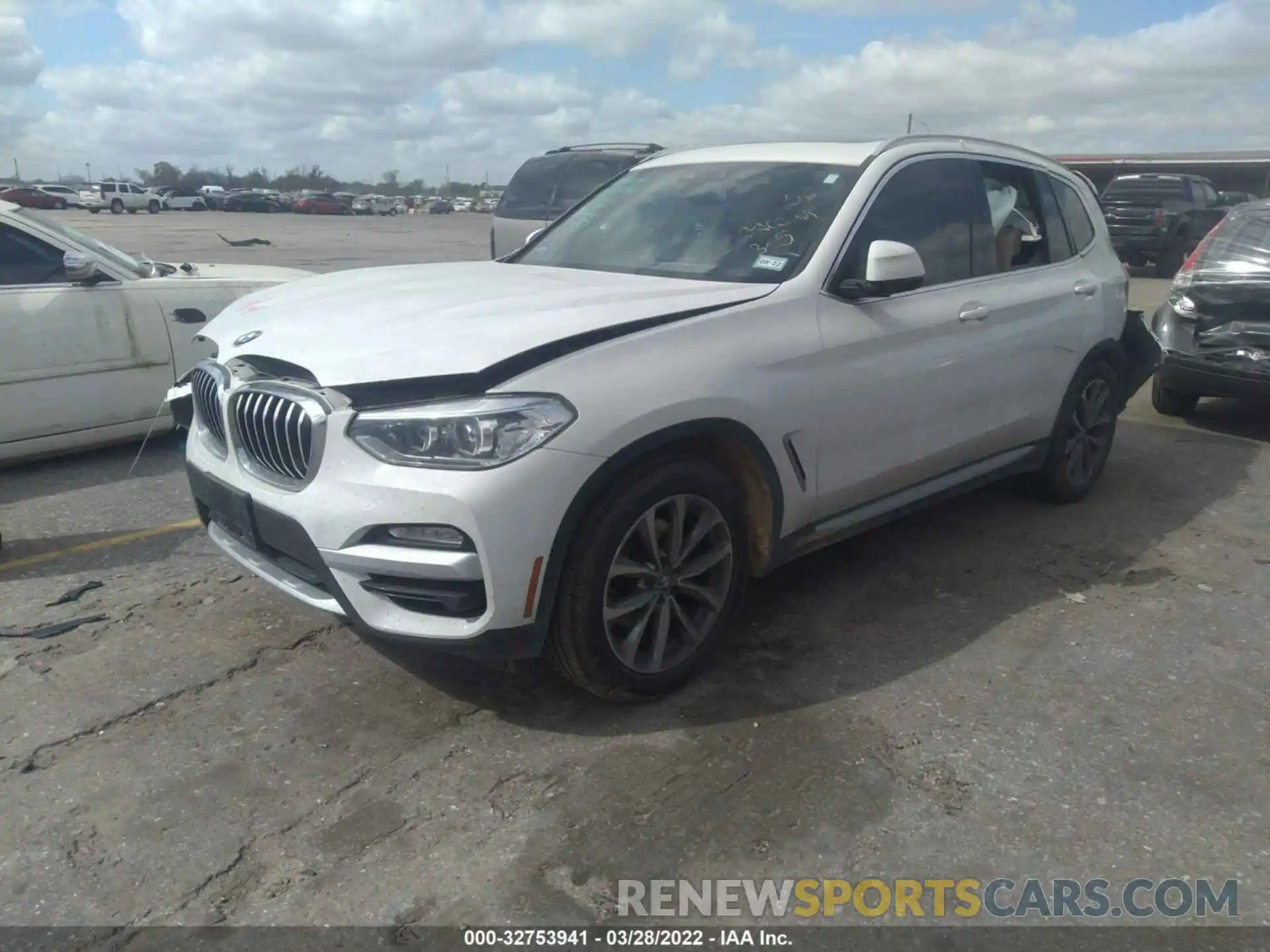 3 Photograph of a damaged car 5UXTR7C53KLF33319 BMW X3 2019