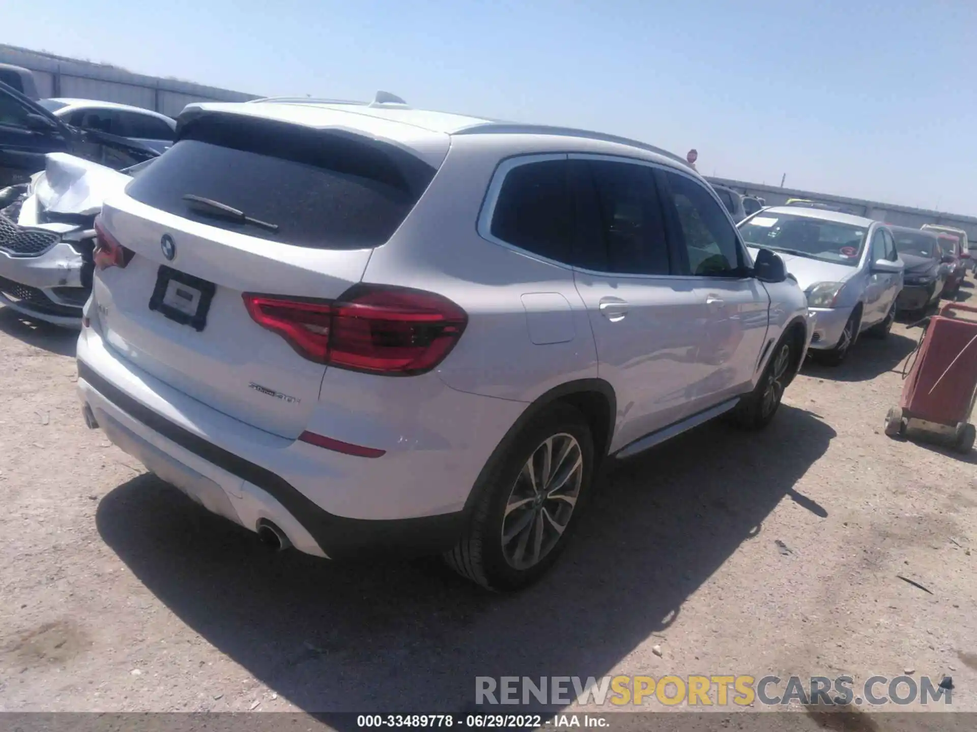 4 Фотография поврежденного автомобиля 5UXTR7C54KLE88598 BMW X3 2019