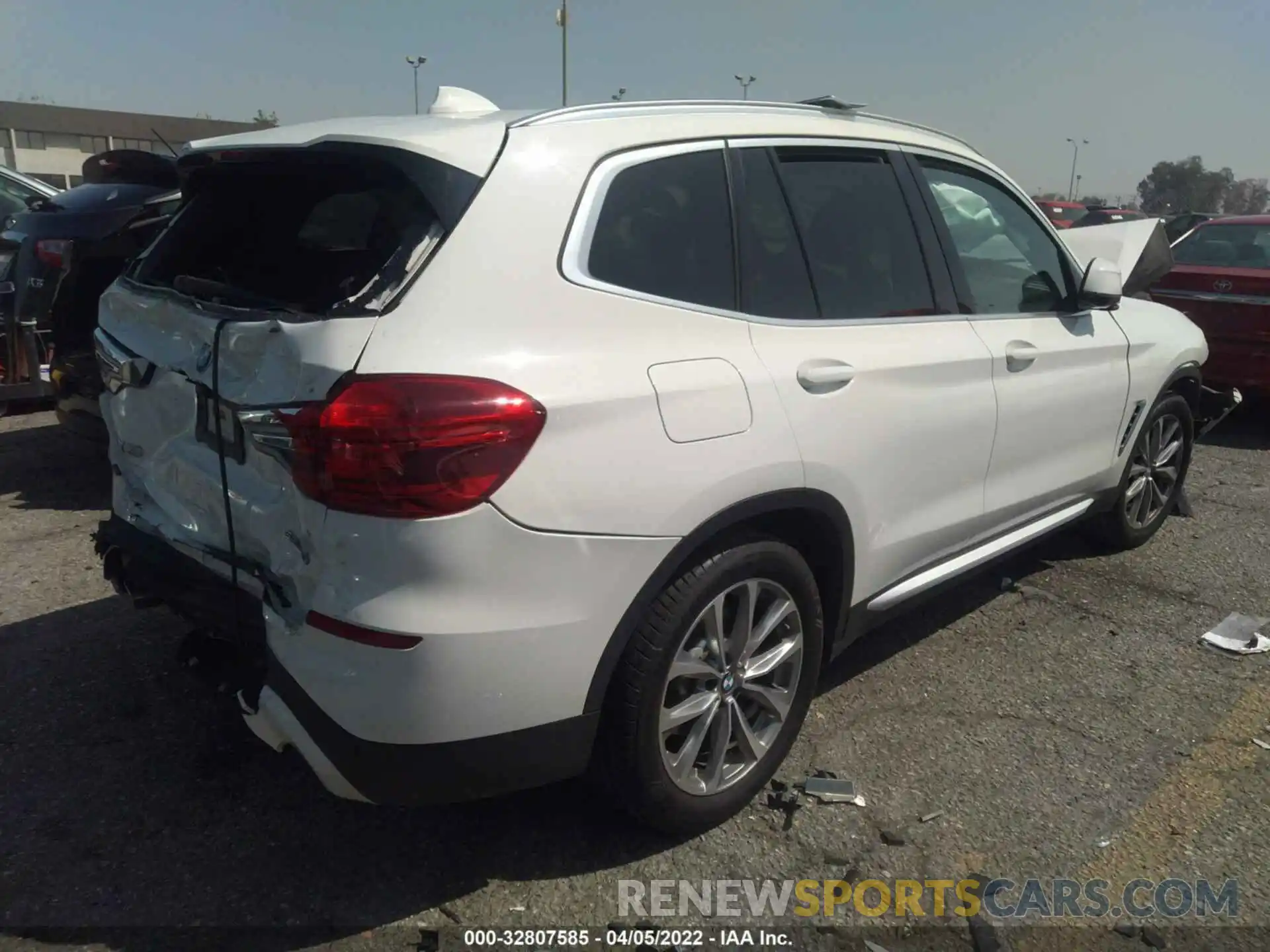 4 Фотография поврежденного автомобиля 5UXTR7C54KLE98659 BMW X3 2019