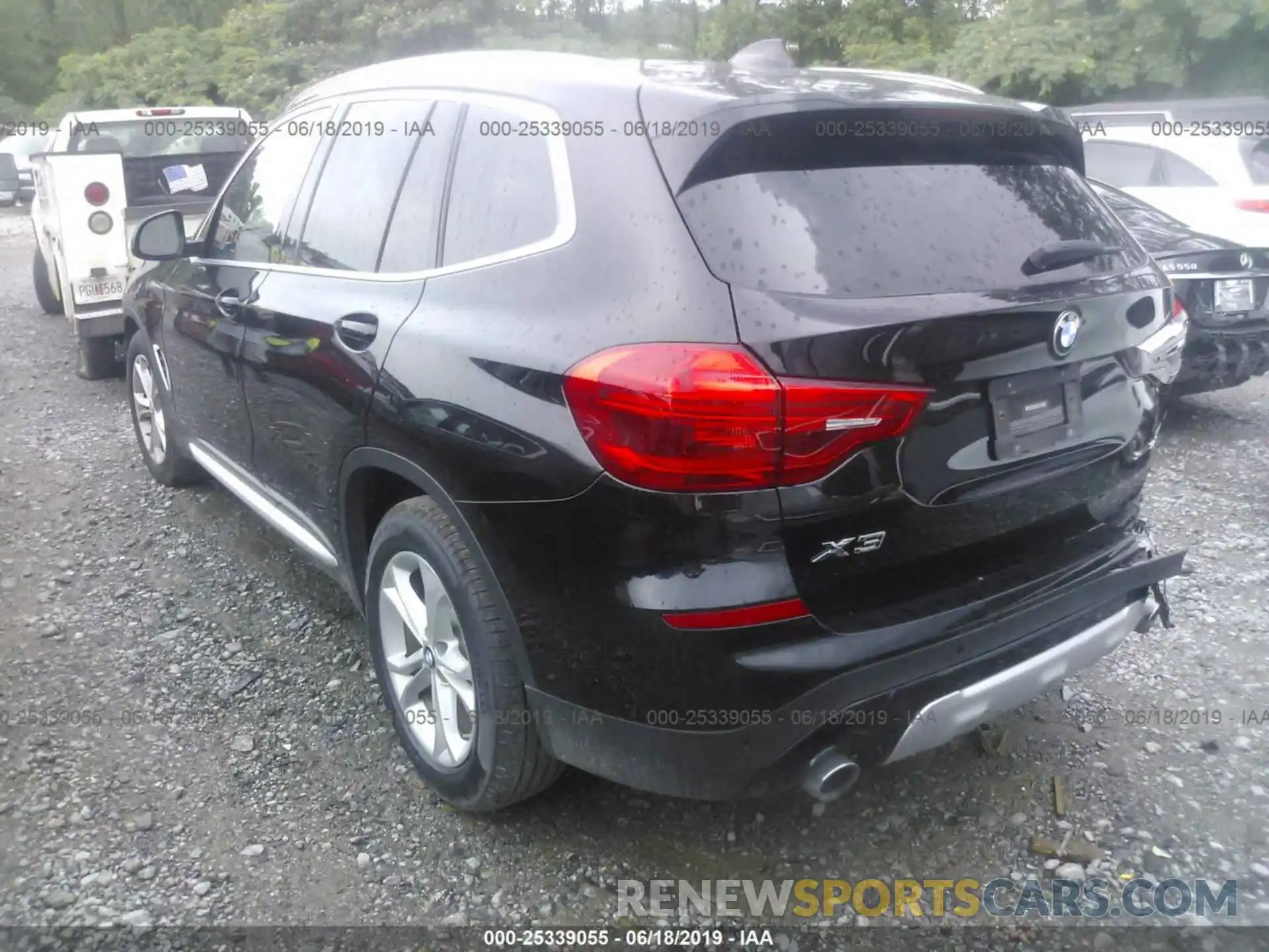 3 Photograph of a damaged car 5UXTR7C54KLF26668 BMW X3 2019