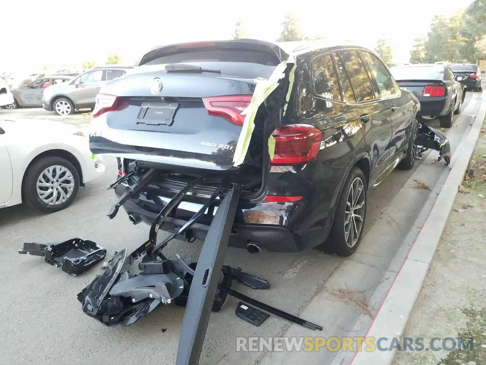 4 Фотография поврежденного автомобиля 5UXTR7C54KLF28680 BMW X3 2019