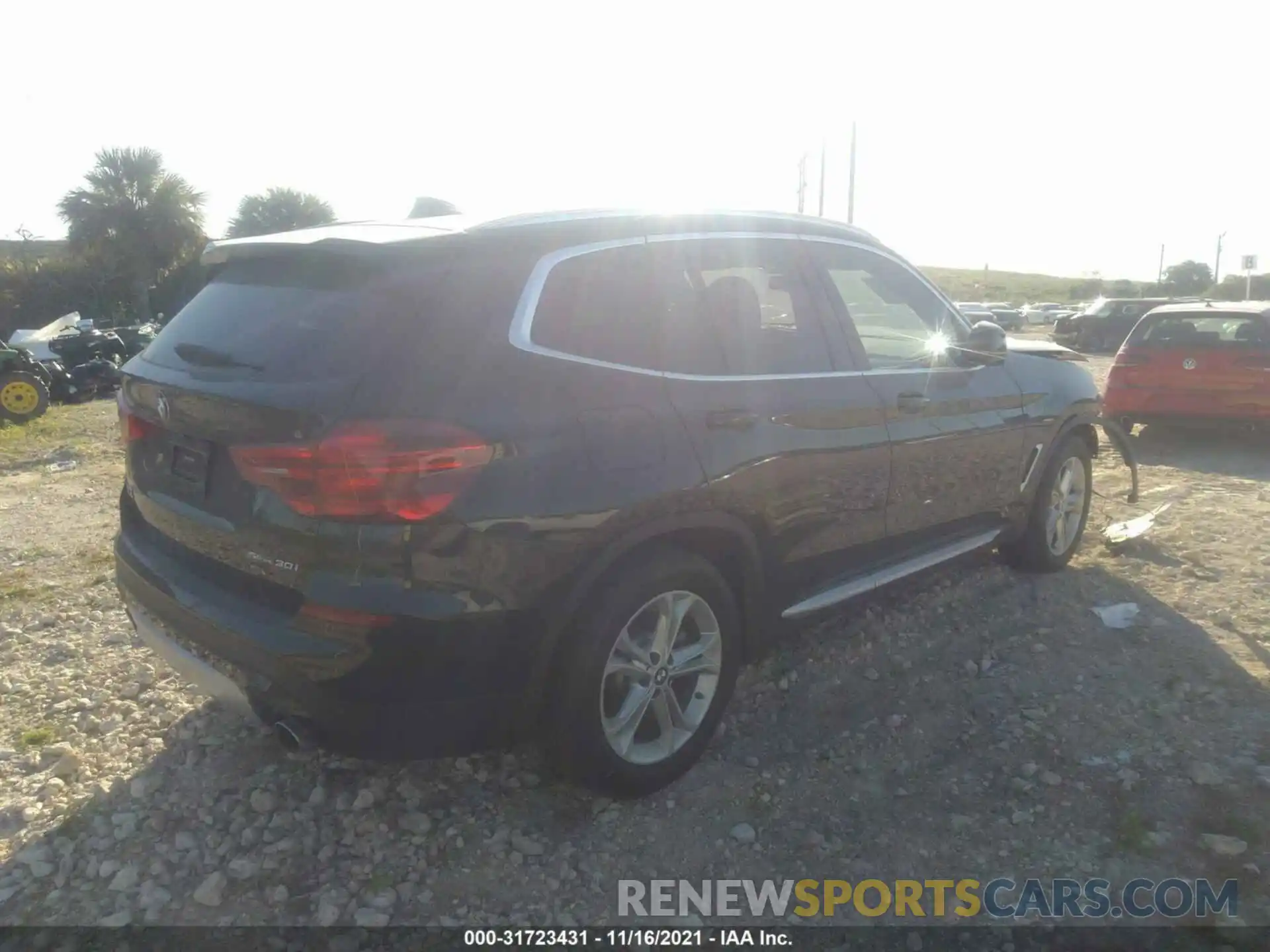 4 Photograph of a damaged car 5UXTR7C54KLF32812 BMW X3 2019