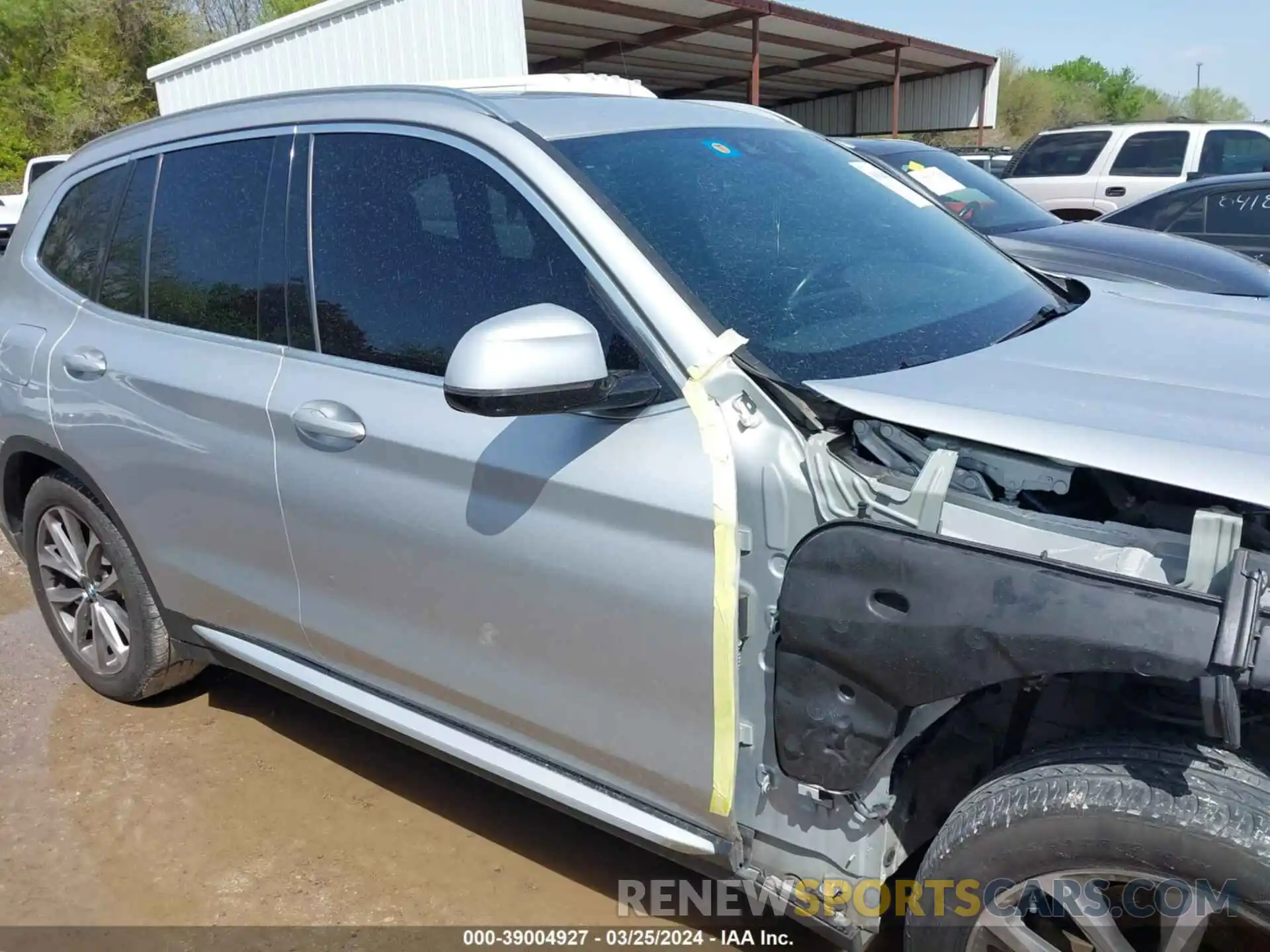 14 Photograph of a damaged car 5UXTR7C54KLF33667 BMW X3 2019