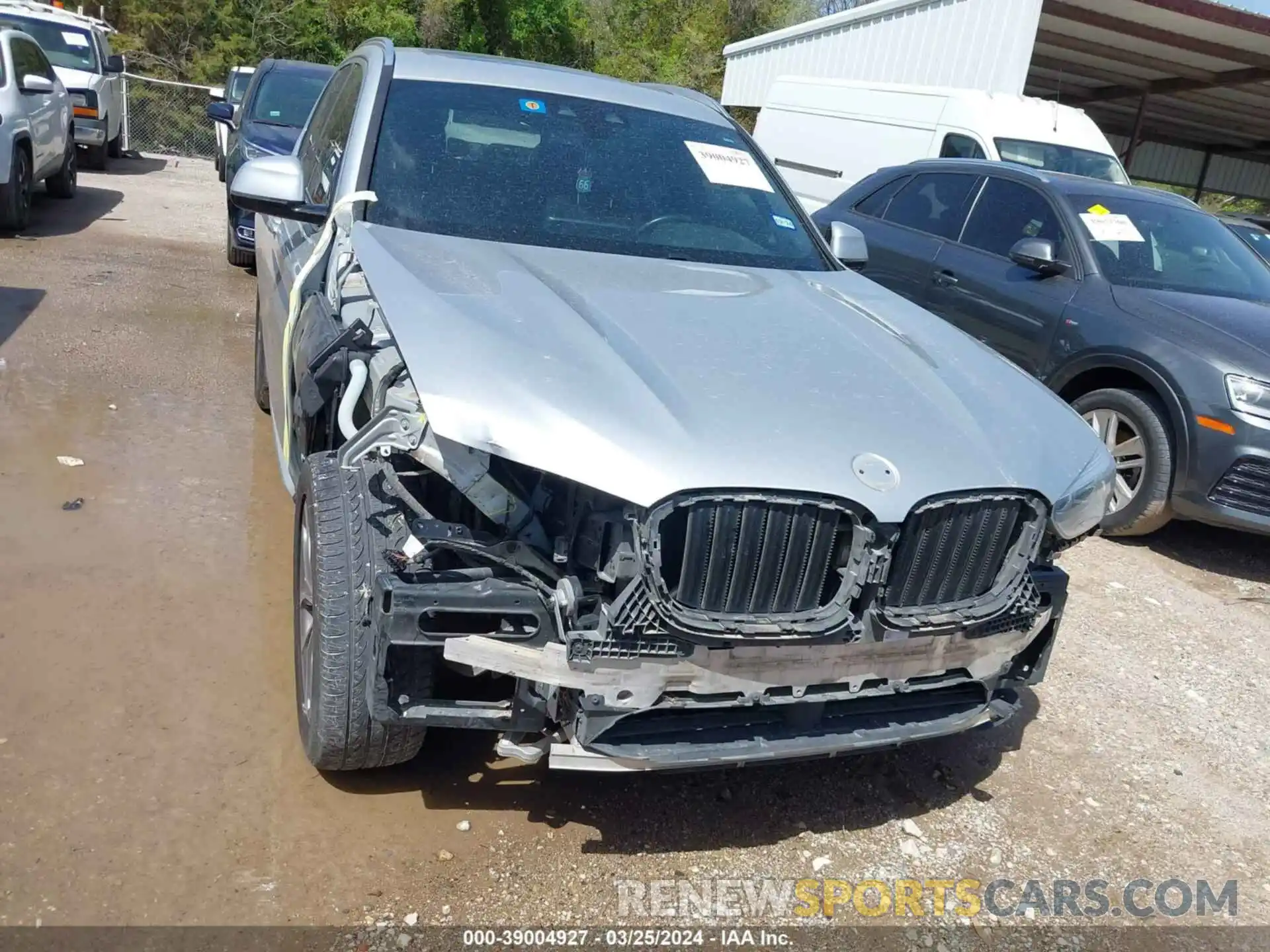 6 Photograph of a damaged car 5UXTR7C54KLF33667 BMW X3 2019