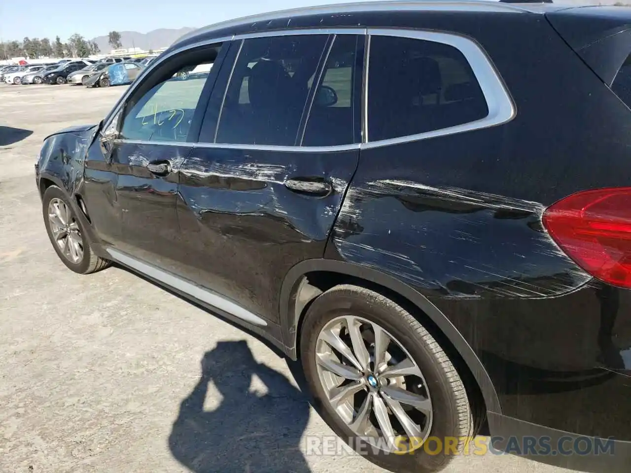 9 Photograph of a damaged car 5UXTR7C54KLF35922 BMW X3 2019