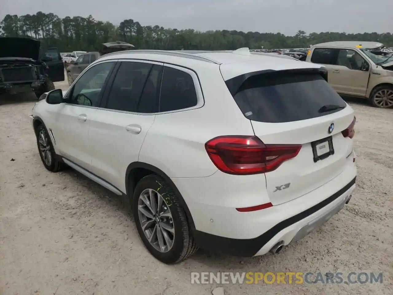 3 Photograph of a damaged car 5UXTR7C54KLF36519 BMW X3 2019